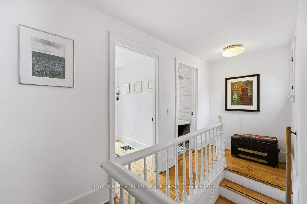 Photo 14 of 384 Barrie Street, Kingston, East of Sir John A. Blvd — HOMEH