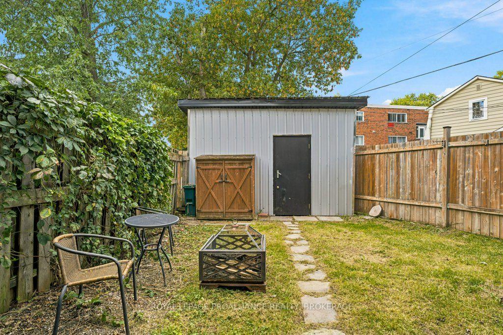 Photo 26 of 384 Barrie Street, Kingston, East of Sir John A. Blvd — HOMEH