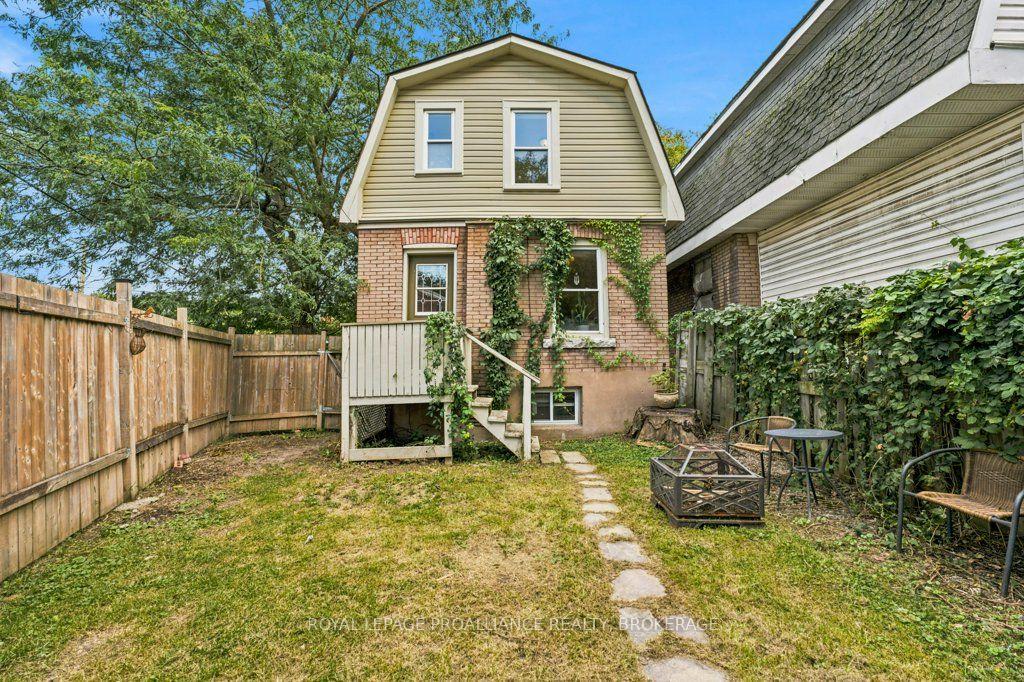 Photo 29 of 384 Barrie Street, Kingston, East of Sir John A. Blvd — HOMEH