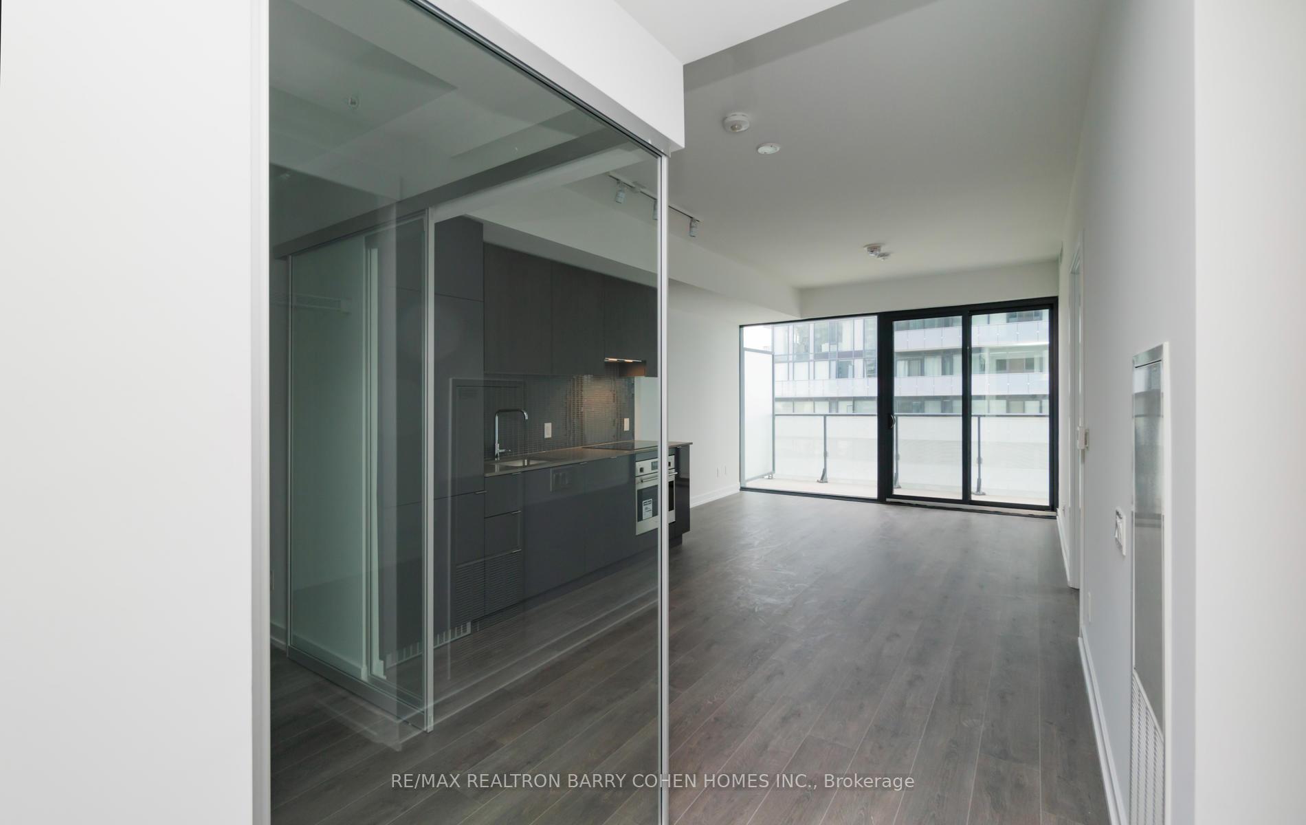 Photo 3 of Unit 1807, 161 Roehampton Avenue, Toronto, Mount Pleasant West — HOMEH