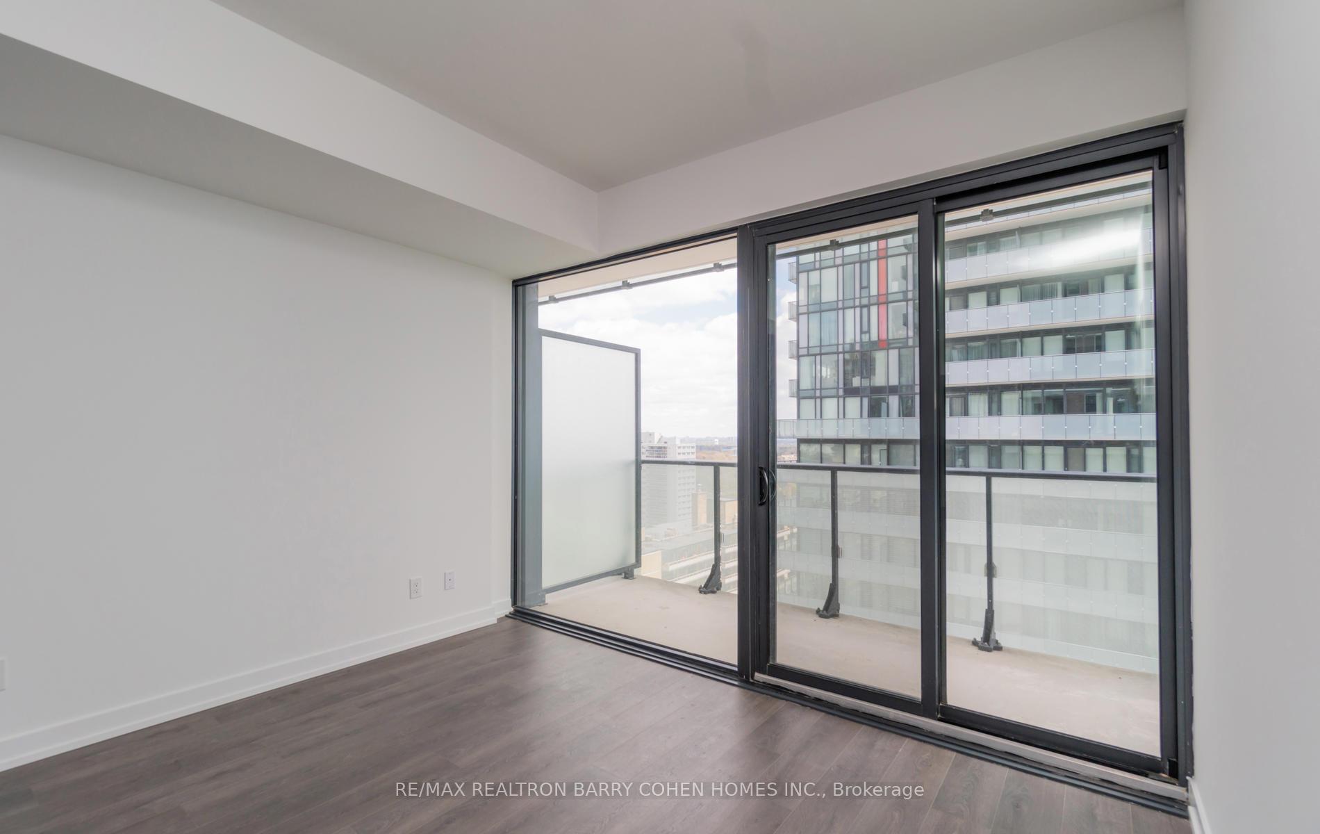 Photo 4 of Unit 1807, 161 Roehampton Avenue, Toronto, Mount Pleasant West — HOMEH
