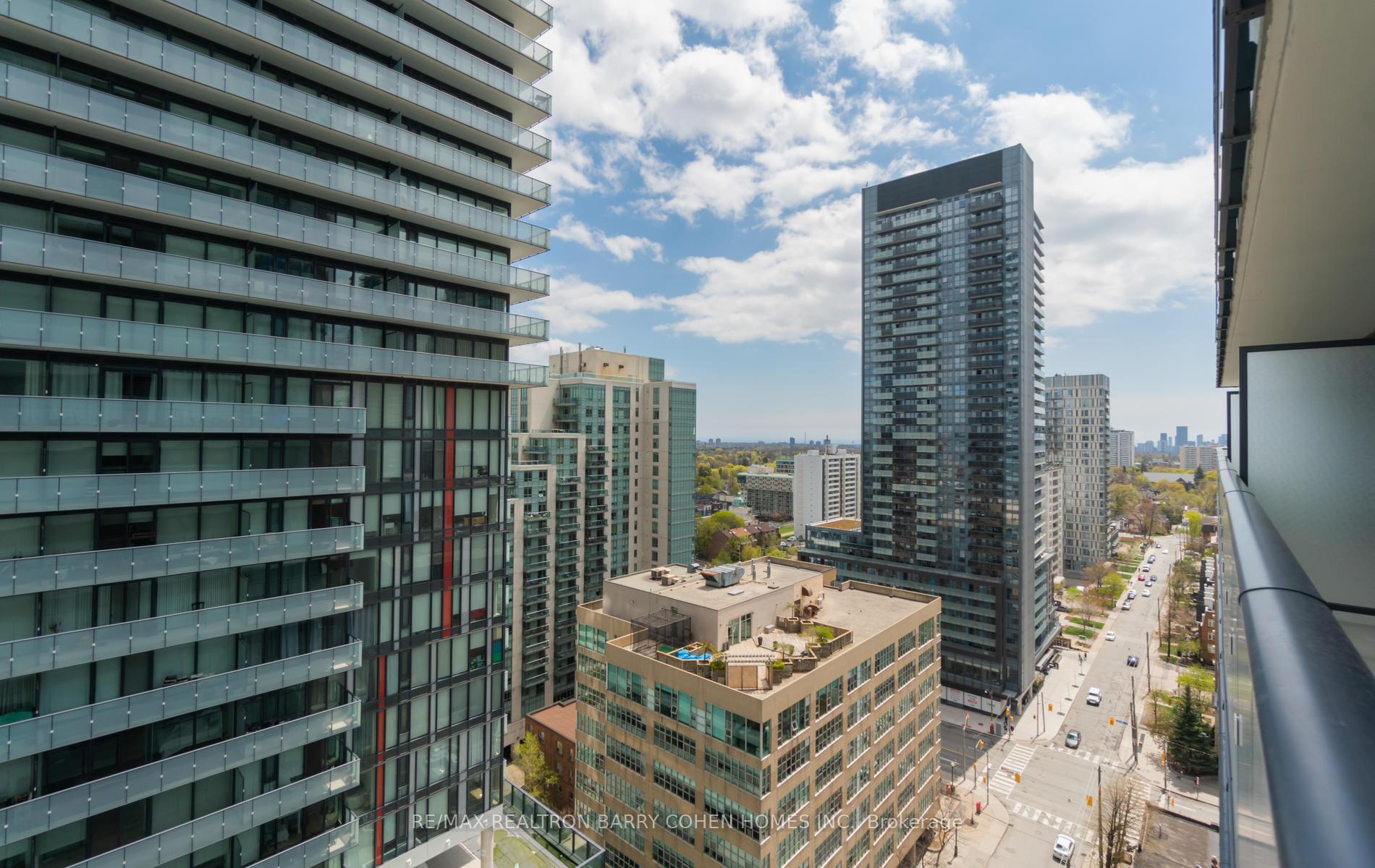 Photo 10 of Unit 1807, 161 Roehampton Avenue, Toronto, Mount Pleasant West — HOMEH