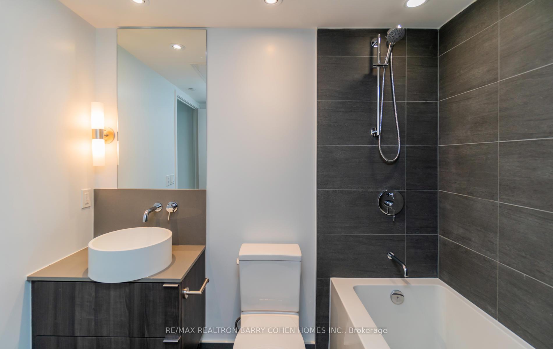 Photo 16 of Unit 1807, 161 Roehampton Avenue, Toronto, Mount Pleasant West — HOMEH