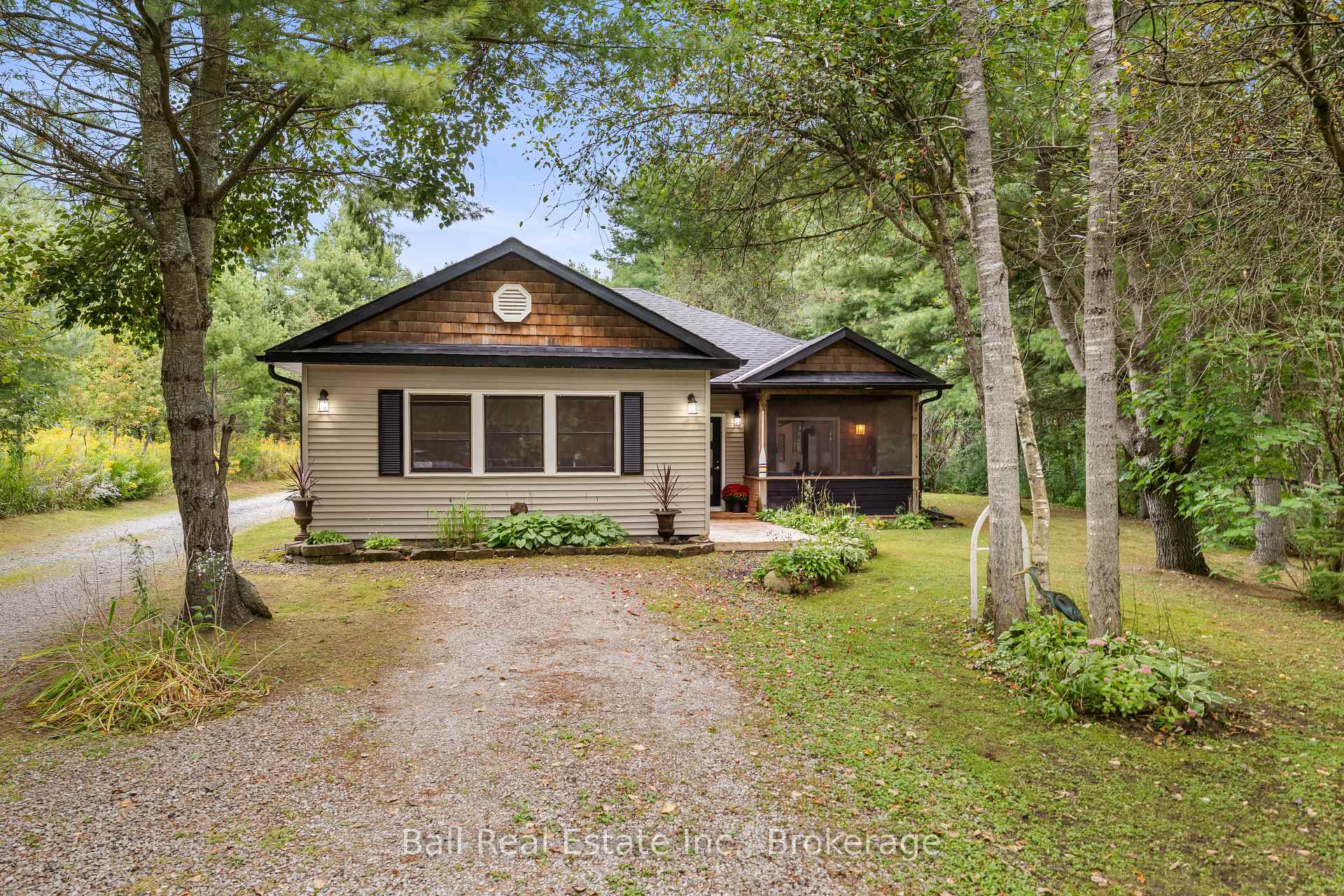 Photo 52 of 51 Spring Drive, Trent Lakes — HOMEH