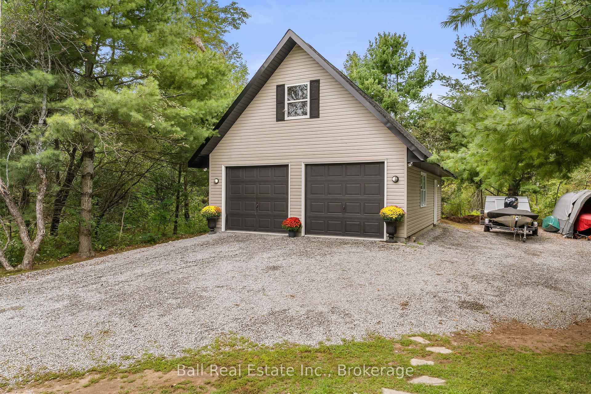 Photo 3 of 51 Spring Drive, Trent Lakes — HOMEH