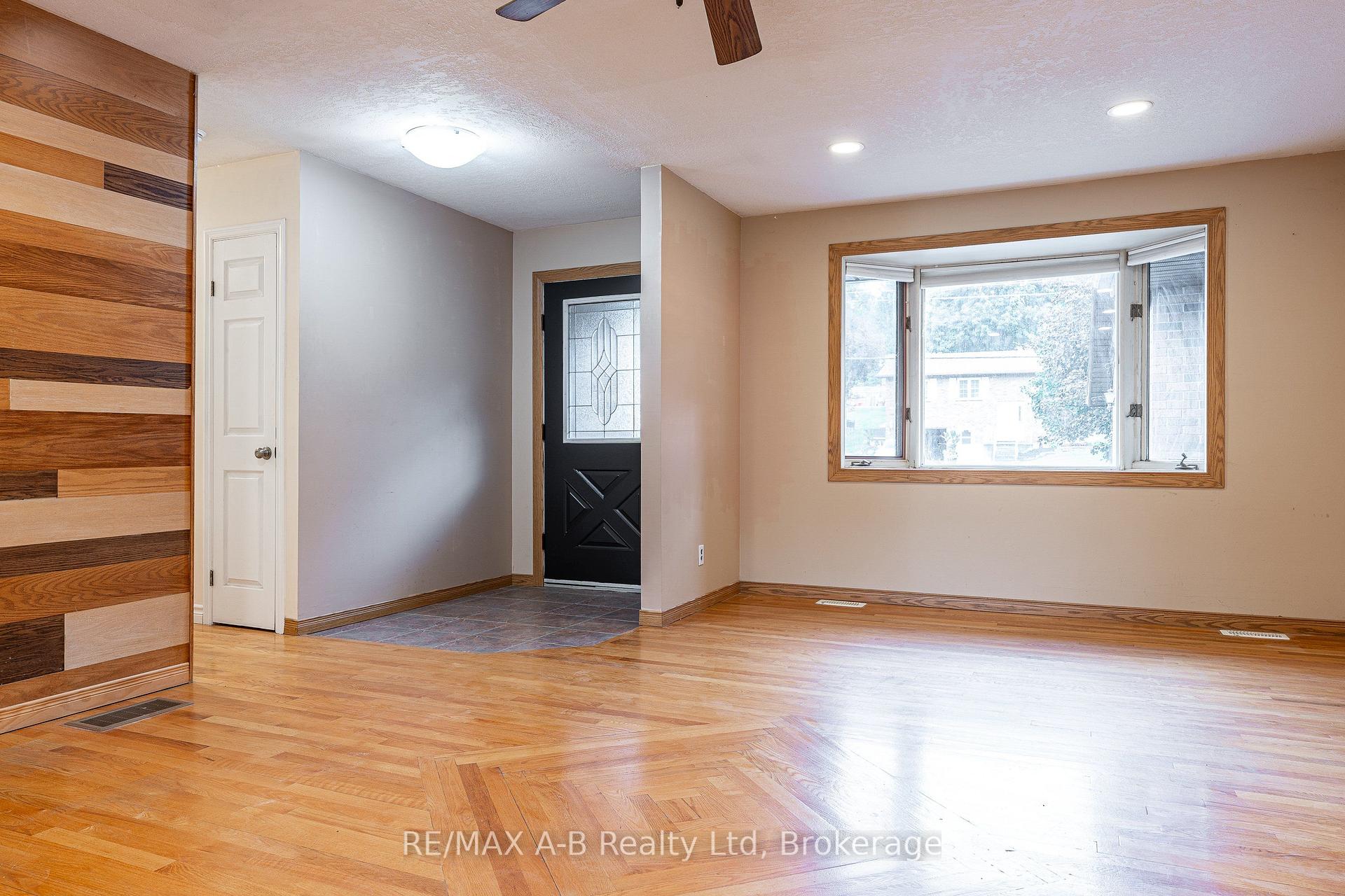 Photo 4 of 332 Widder Street E, St. Marys — HOMEH