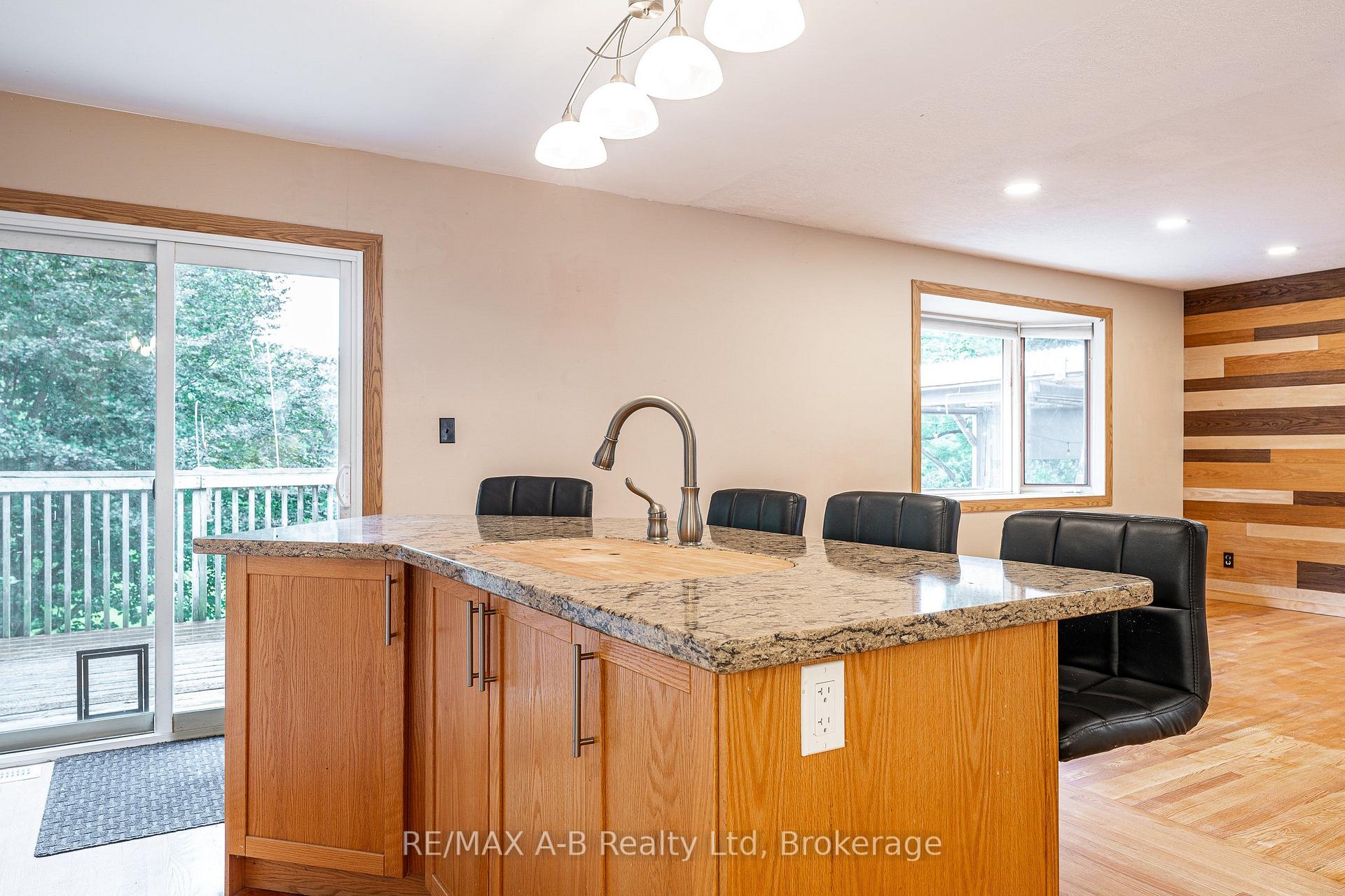 Photo 11 of 332 Widder Street E, St. Marys — HOMEH