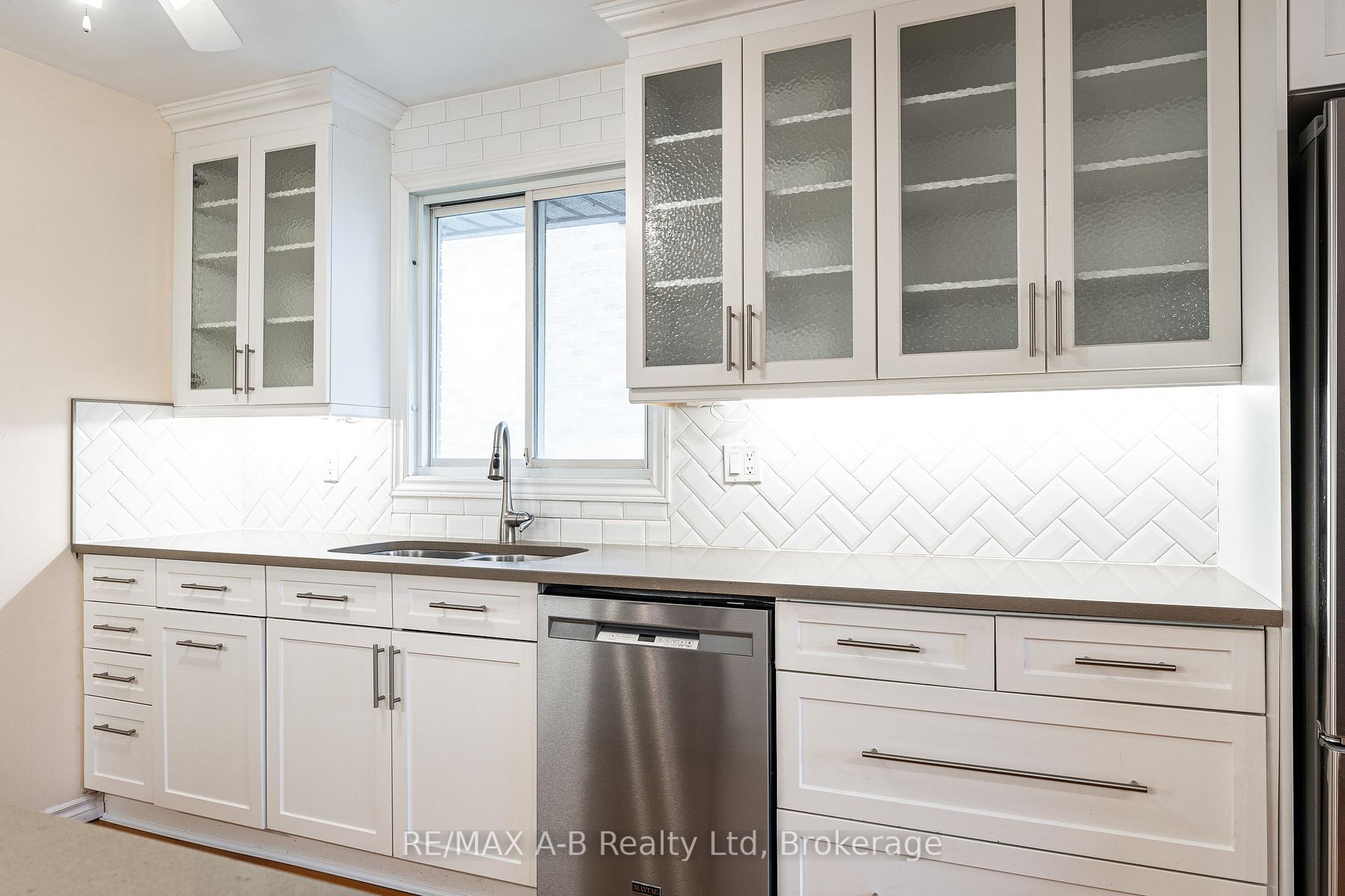 Photo 12 of 332 Widder Street E, St. Marys — HOMEH