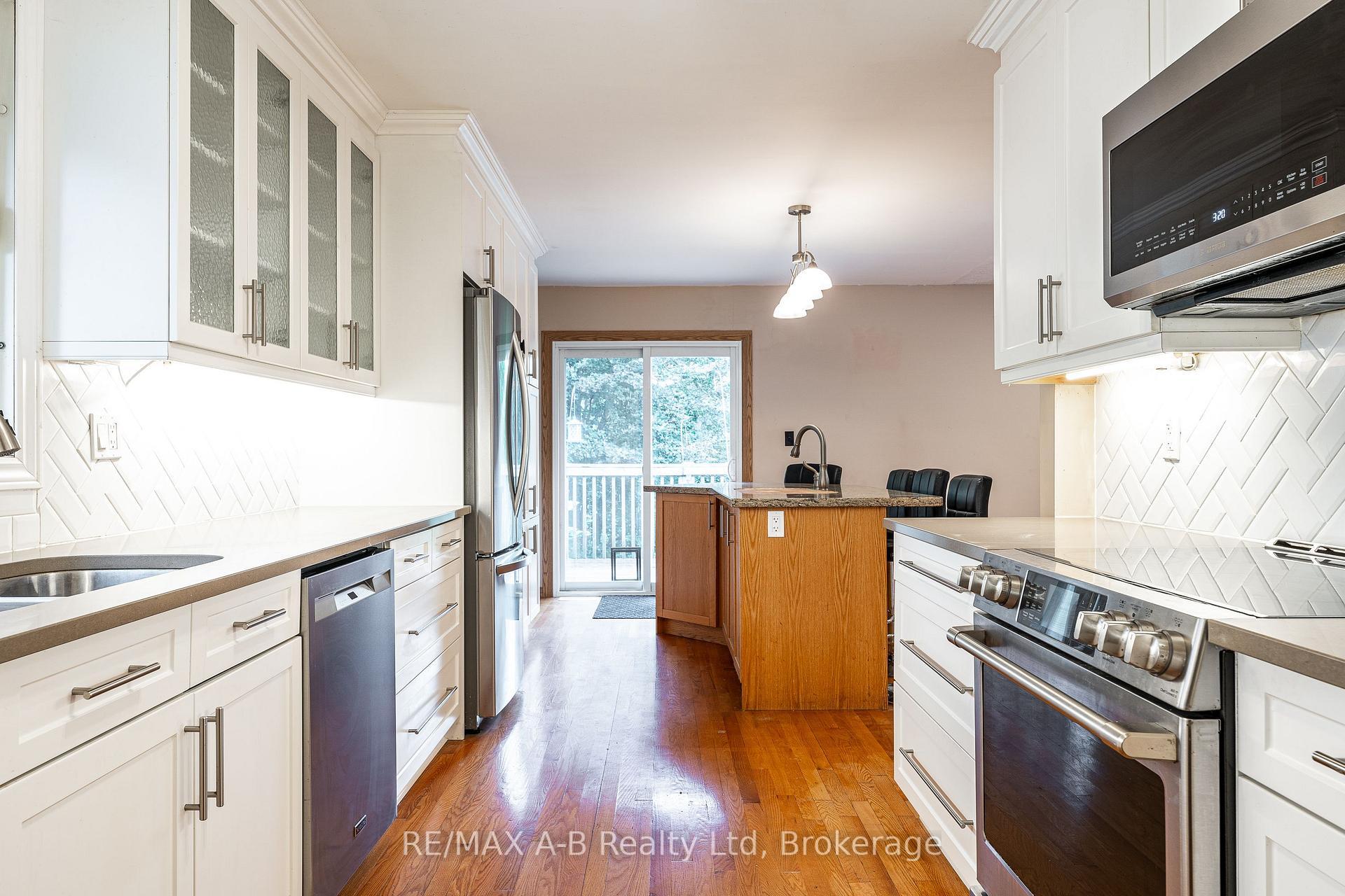 Photo 13 of 332 Widder Street E, St. Marys — HOMEH