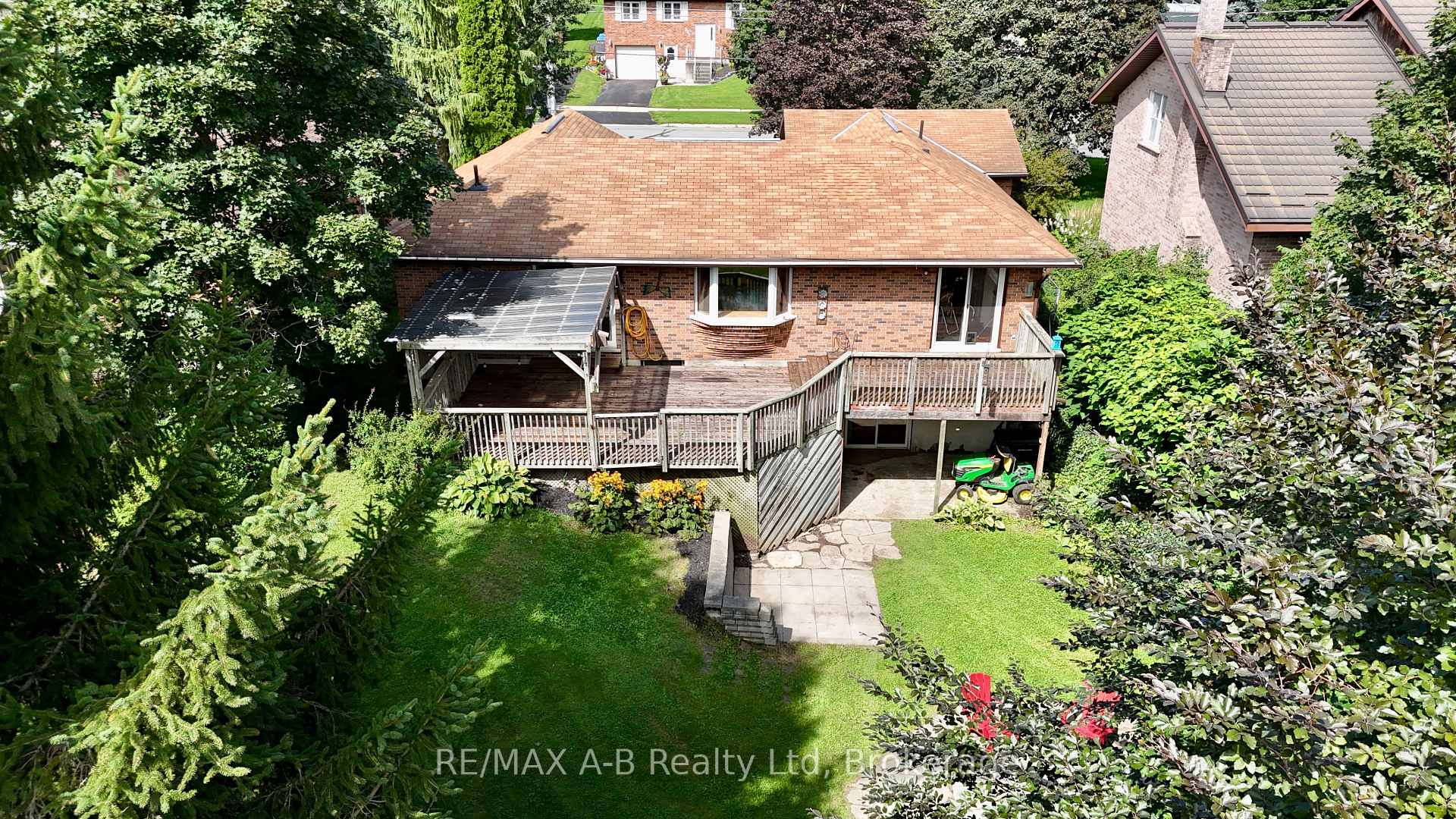 Photo 36 of 332 Widder Street E, St. Marys — HOMEH