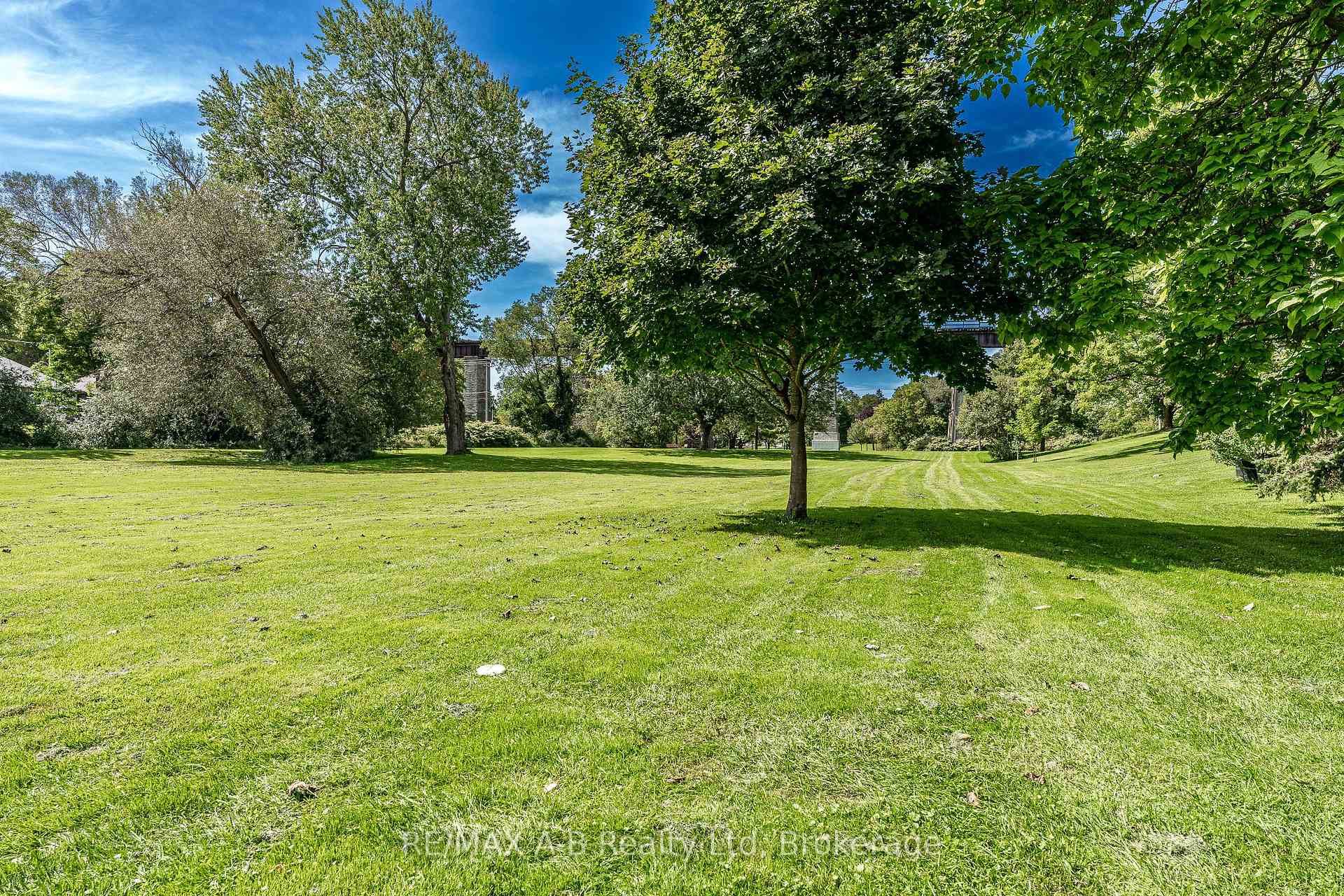 Photo 38 of 332 Widder Street E, St. Marys — HOMEH