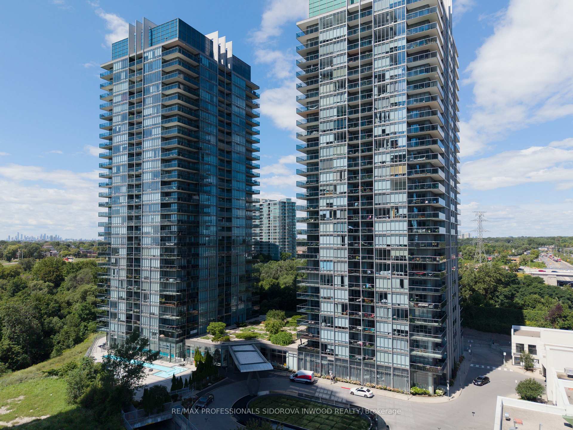Photo 2 of Unit 305, 88 Park Lawn Road, Etobicoke, Mimico — HOMEH