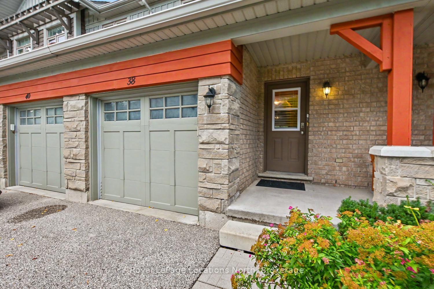 Photo 4 of 38 Silver Glen Boulevard, Collingwood — HOMEH
