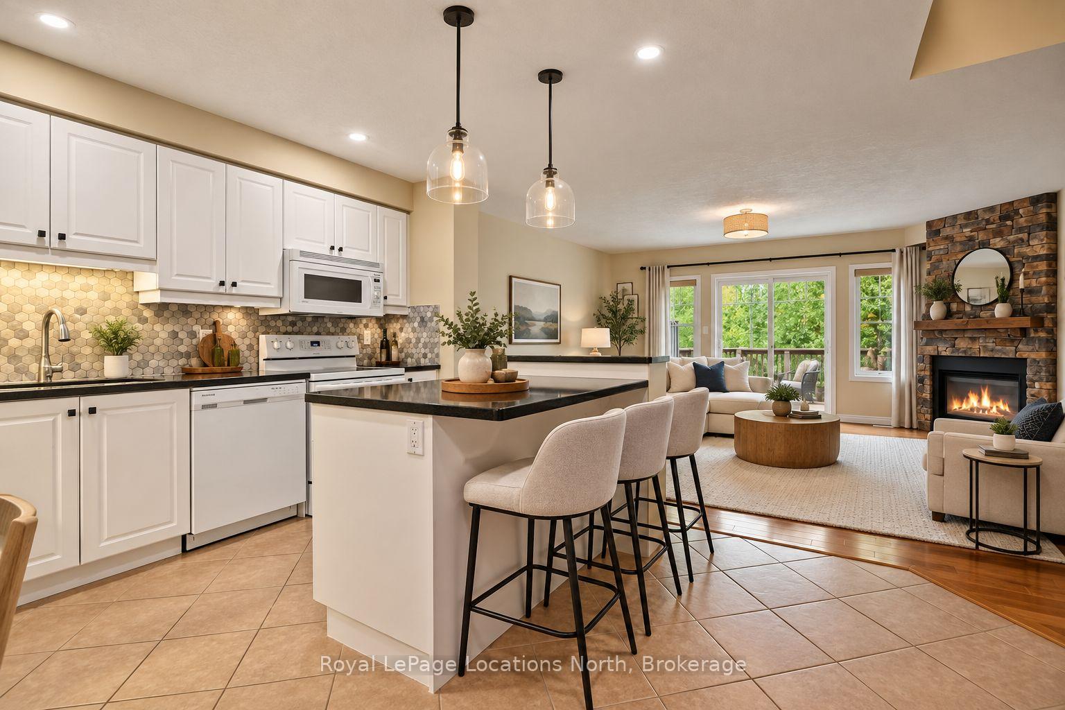 Photo 13 of 38 Silver Glen Boulevard, Collingwood — HOMEH