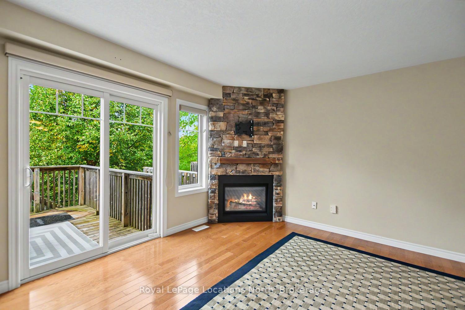 Photo 17 of 38 Silver Glen Boulevard, Collingwood — HOMEH