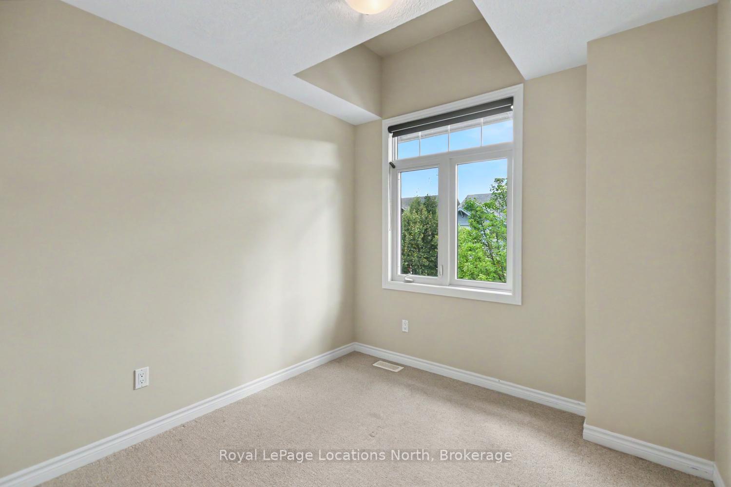 Photo 26 of 38 Silver Glen Boulevard, Collingwood — HOMEH