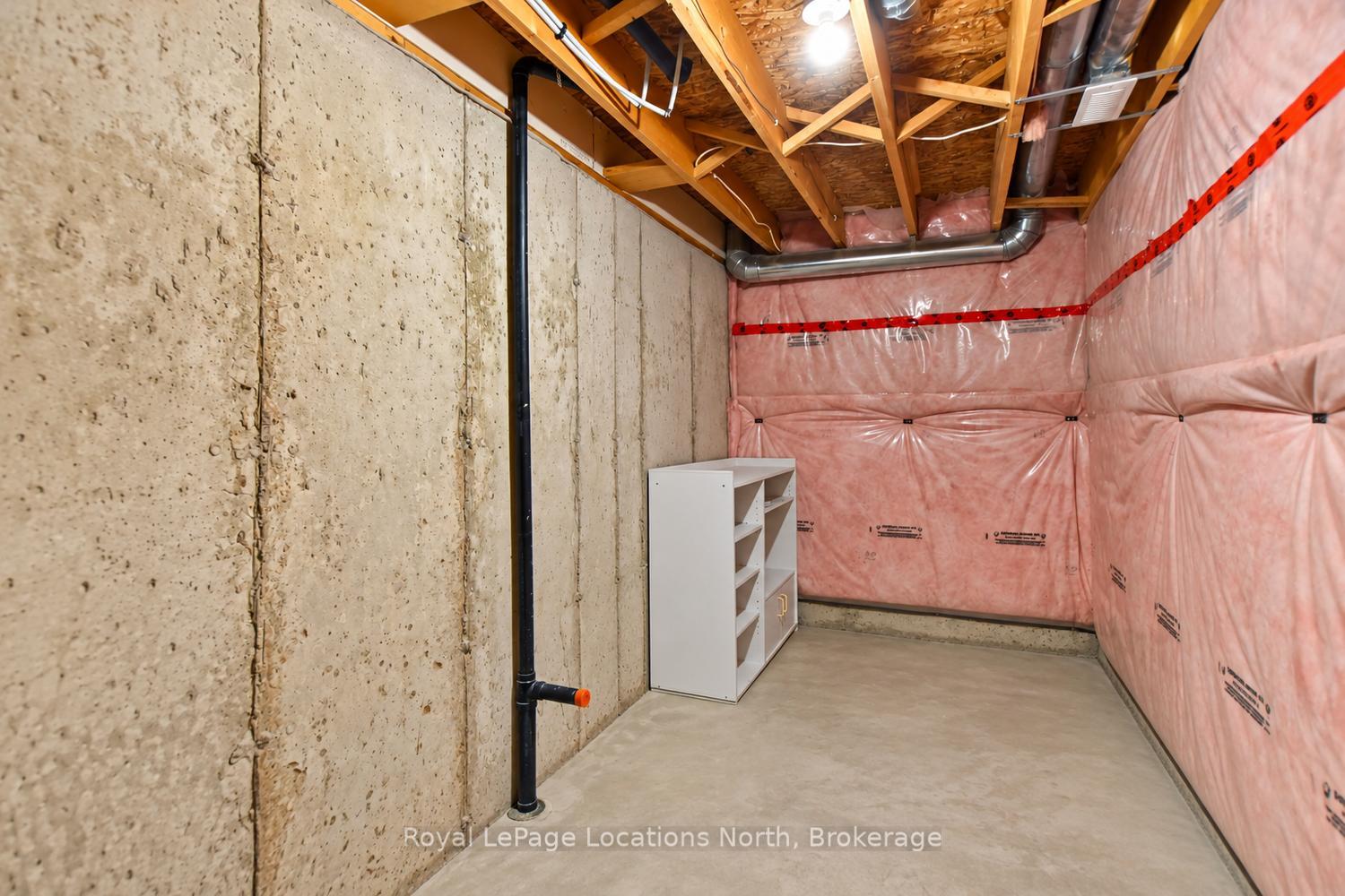 Photo 38 of 38 Silver Glen Boulevard, Collingwood — HOMEH
