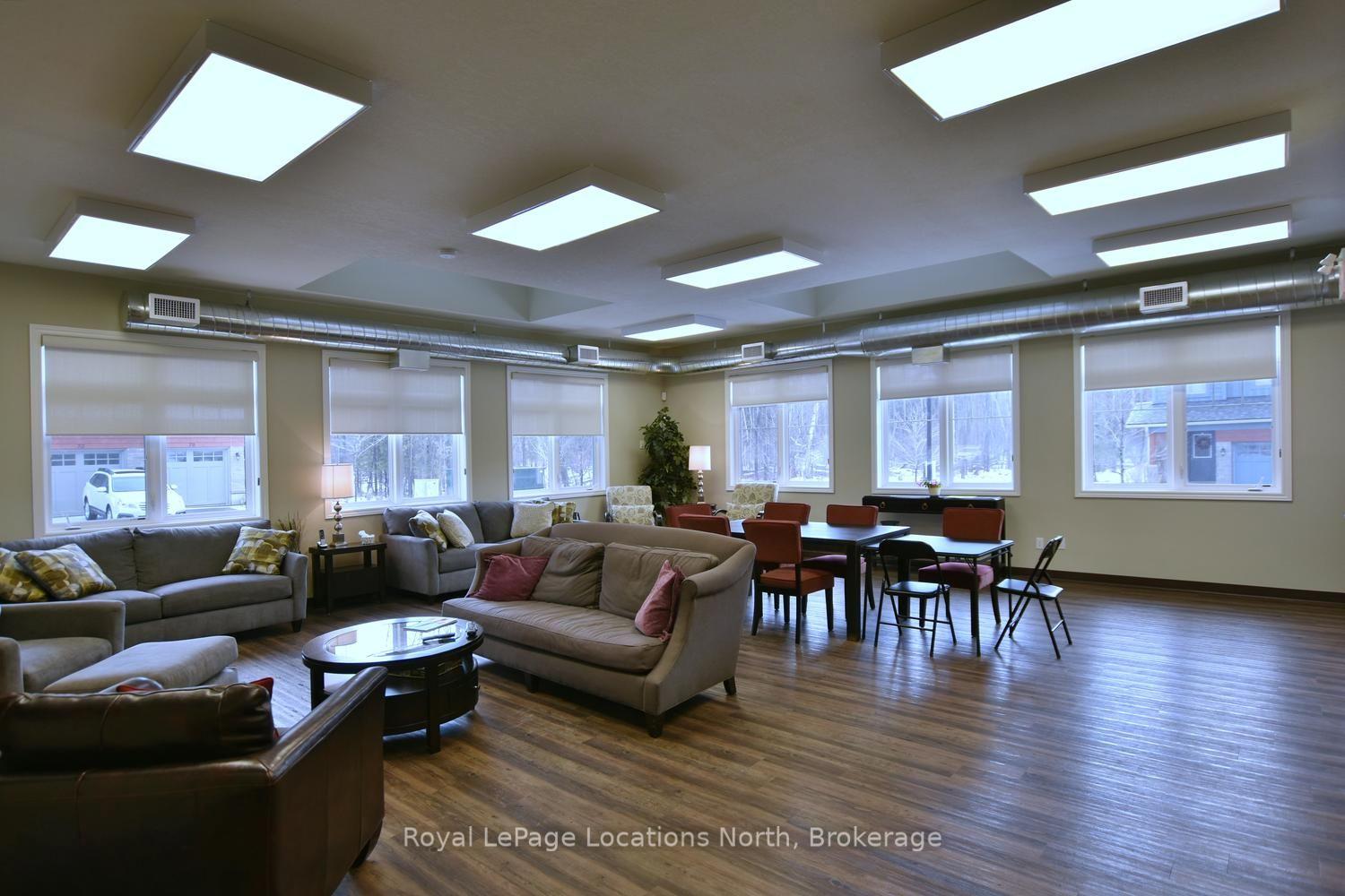 Photo 42 of 38 Silver Glen Boulevard, Collingwood — HOMEH