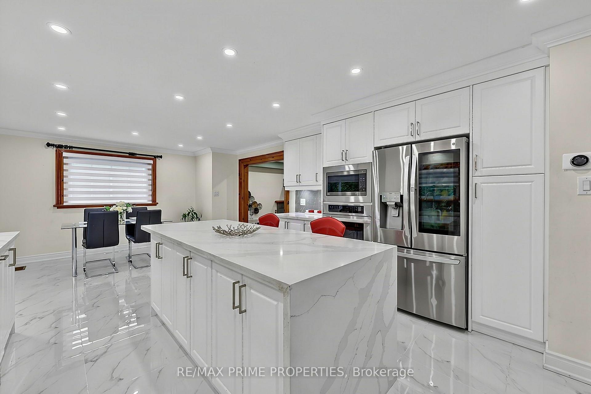 Photo 10 of 20369 Centre Street, East Gwillimbury, Rural East Gwillimbury — HOMEH