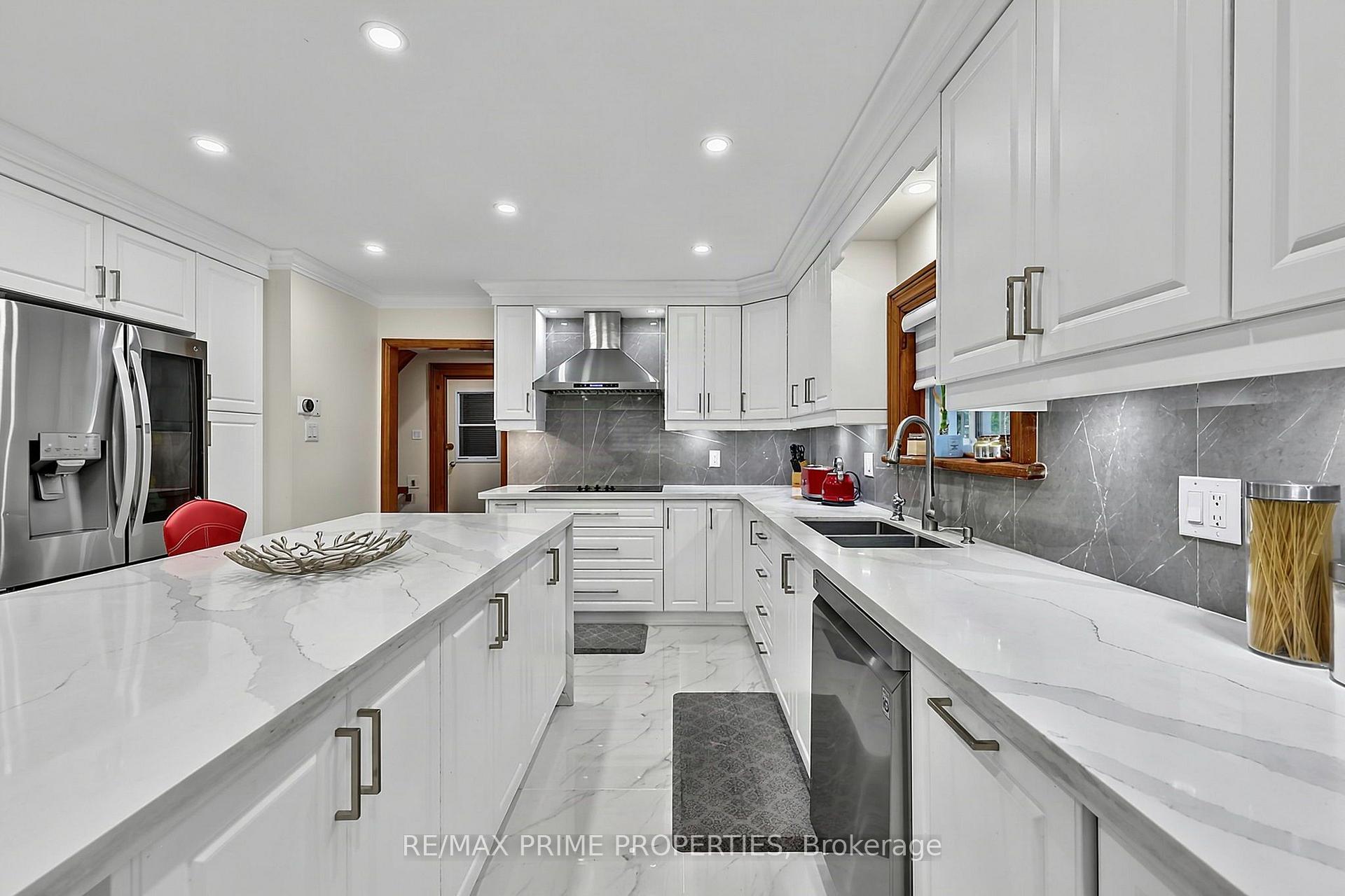 Photo 11 of 20369 Centre Street, East Gwillimbury, Rural East Gwillimbury — HOMEH