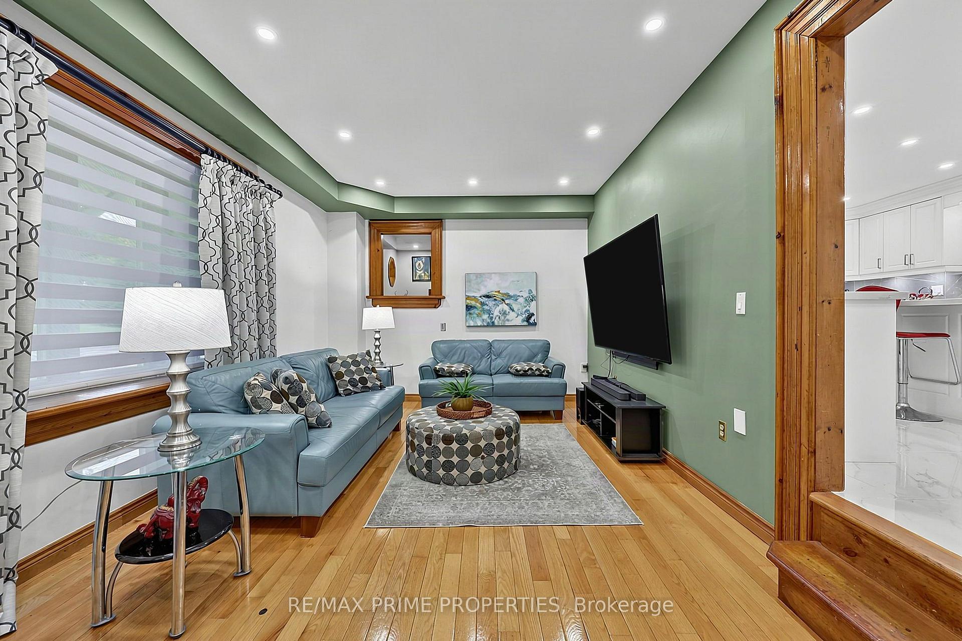 Photo 16 of 20369 Centre Street, East Gwillimbury, Rural East Gwillimbury — HOMEH
