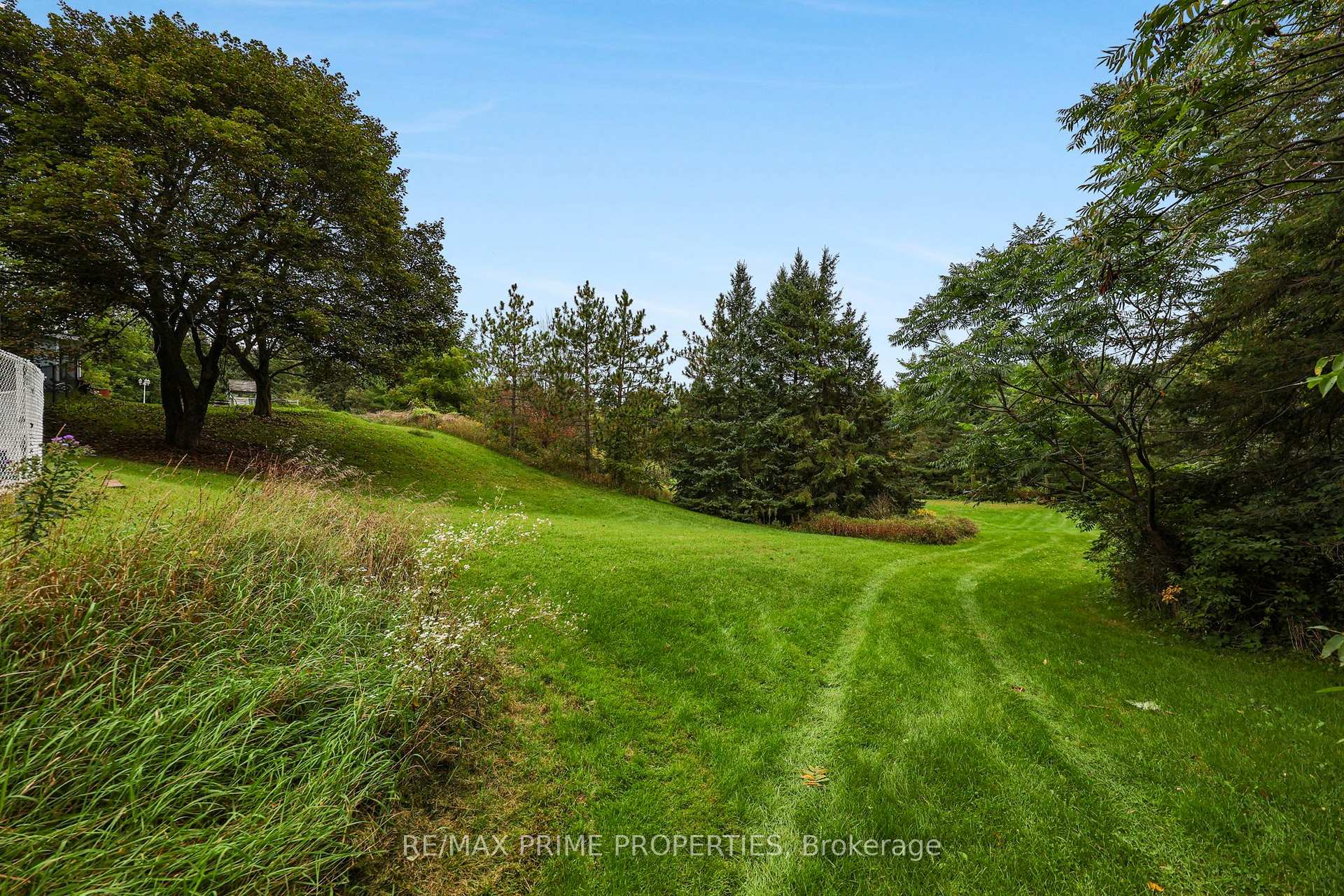 Photo 44 of 20369 Centre Street, East Gwillimbury, Rural East Gwillimbury — HOMEH