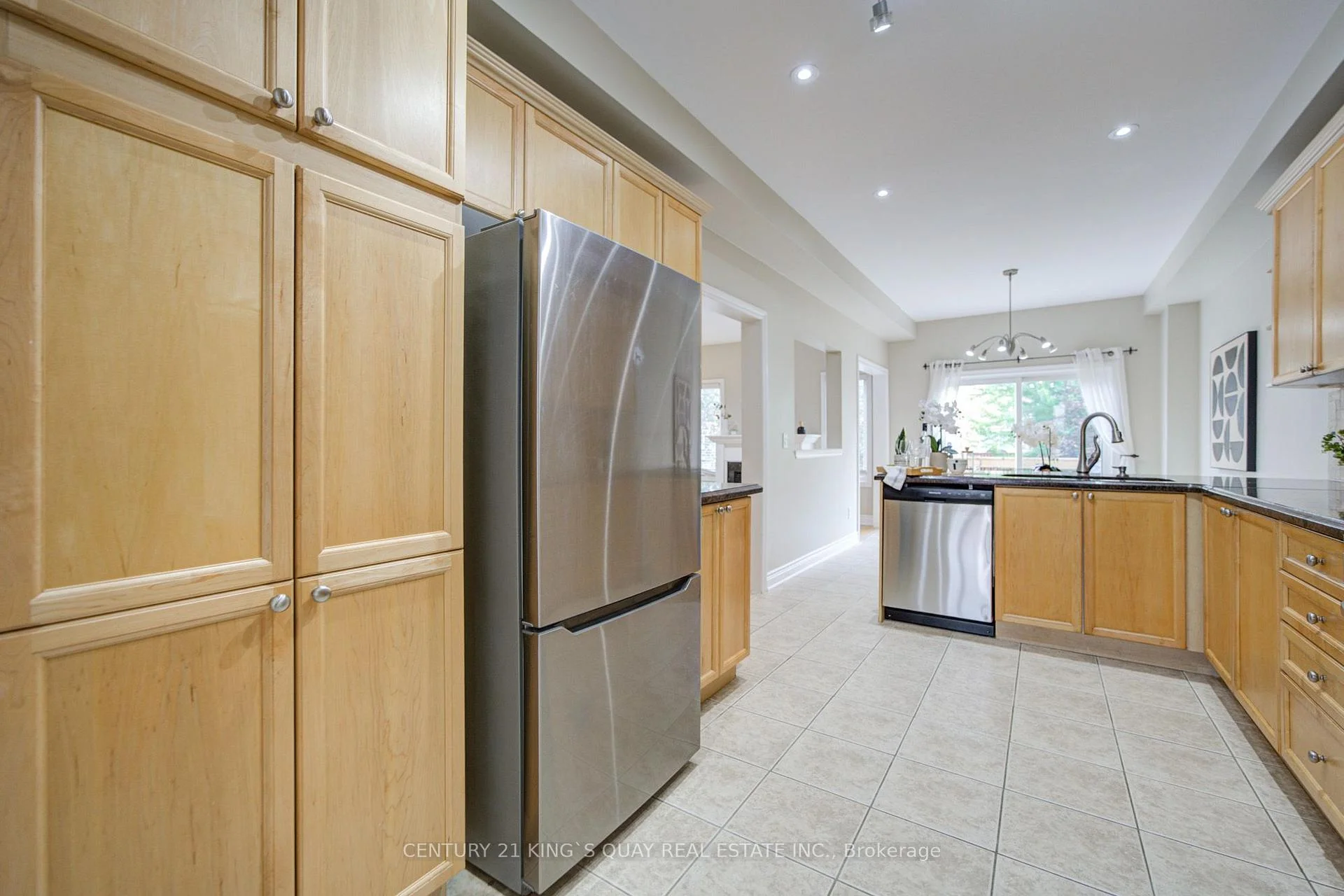 Photo 18 of 35 Rustwood Road, Vaughan, Patterson — HOMEH