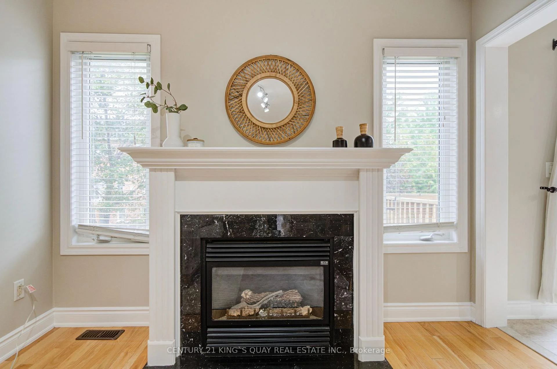 Photo 38 of 35 Rustwood Road, Vaughan, Patterson — HOMEH