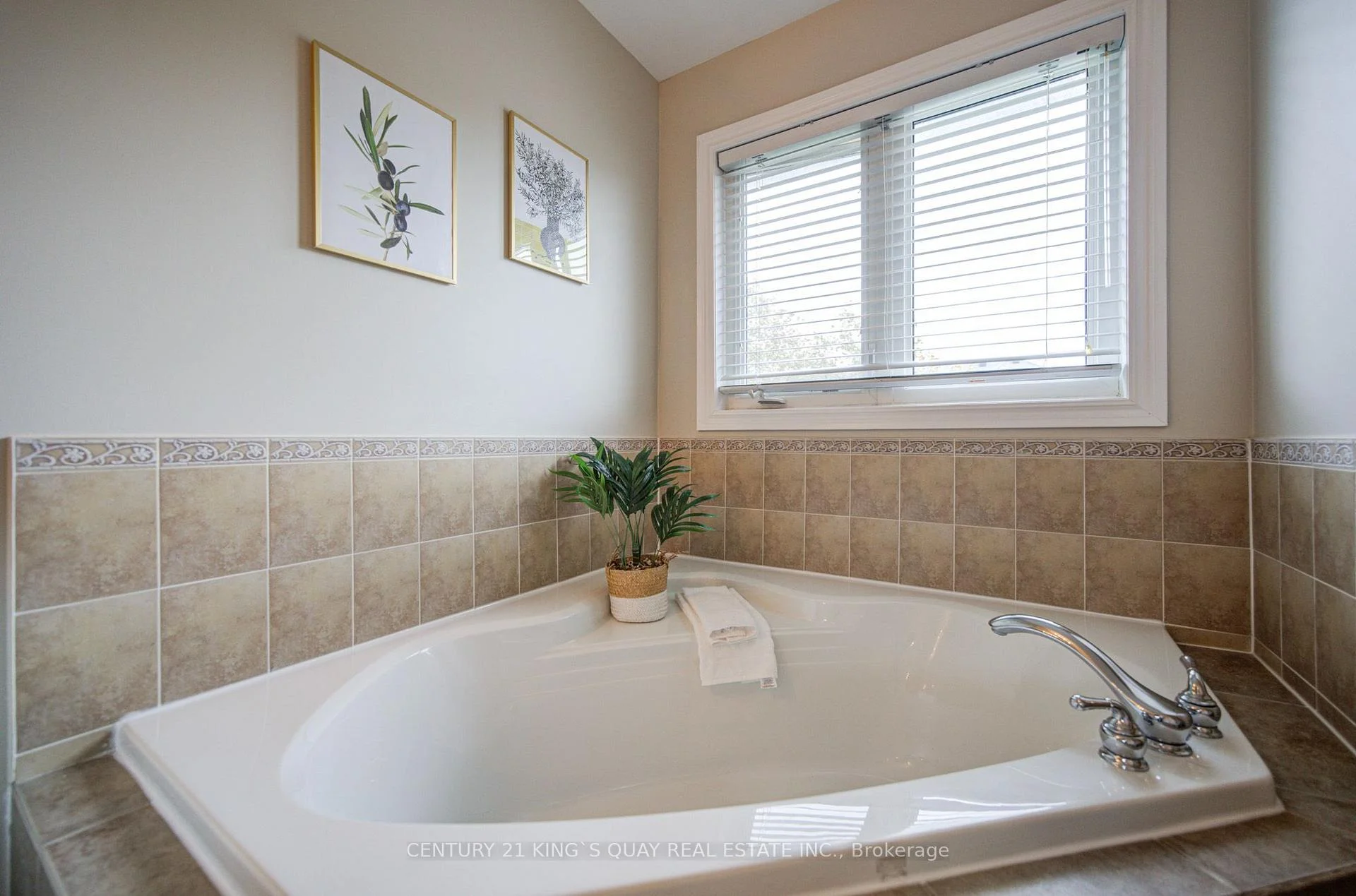 Photo 58 of 35 Rustwood Road, Vaughan, Patterson — HOMEH