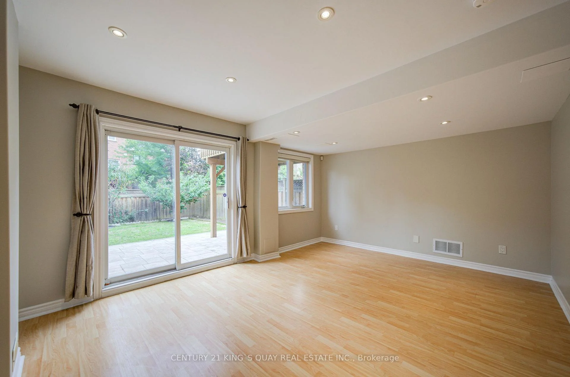 Photo 62 of 35 Rustwood Road, Vaughan, Patterson — HOMEH