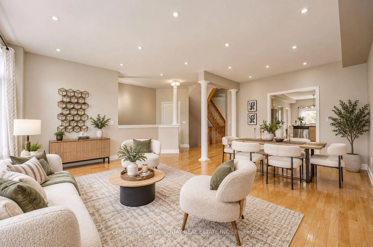 Photo 11 of 35 Rustwood Road, Vaughan, Patterson — HOMEH