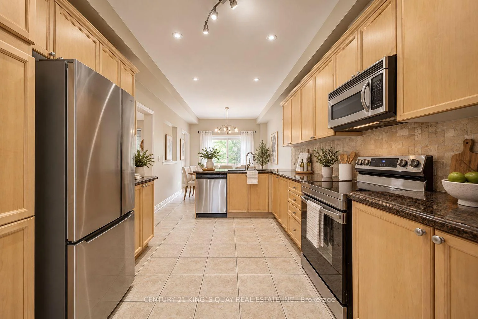 Photo 17 of 35 Rustwood Road, Vaughan, Patterson — HOMEH