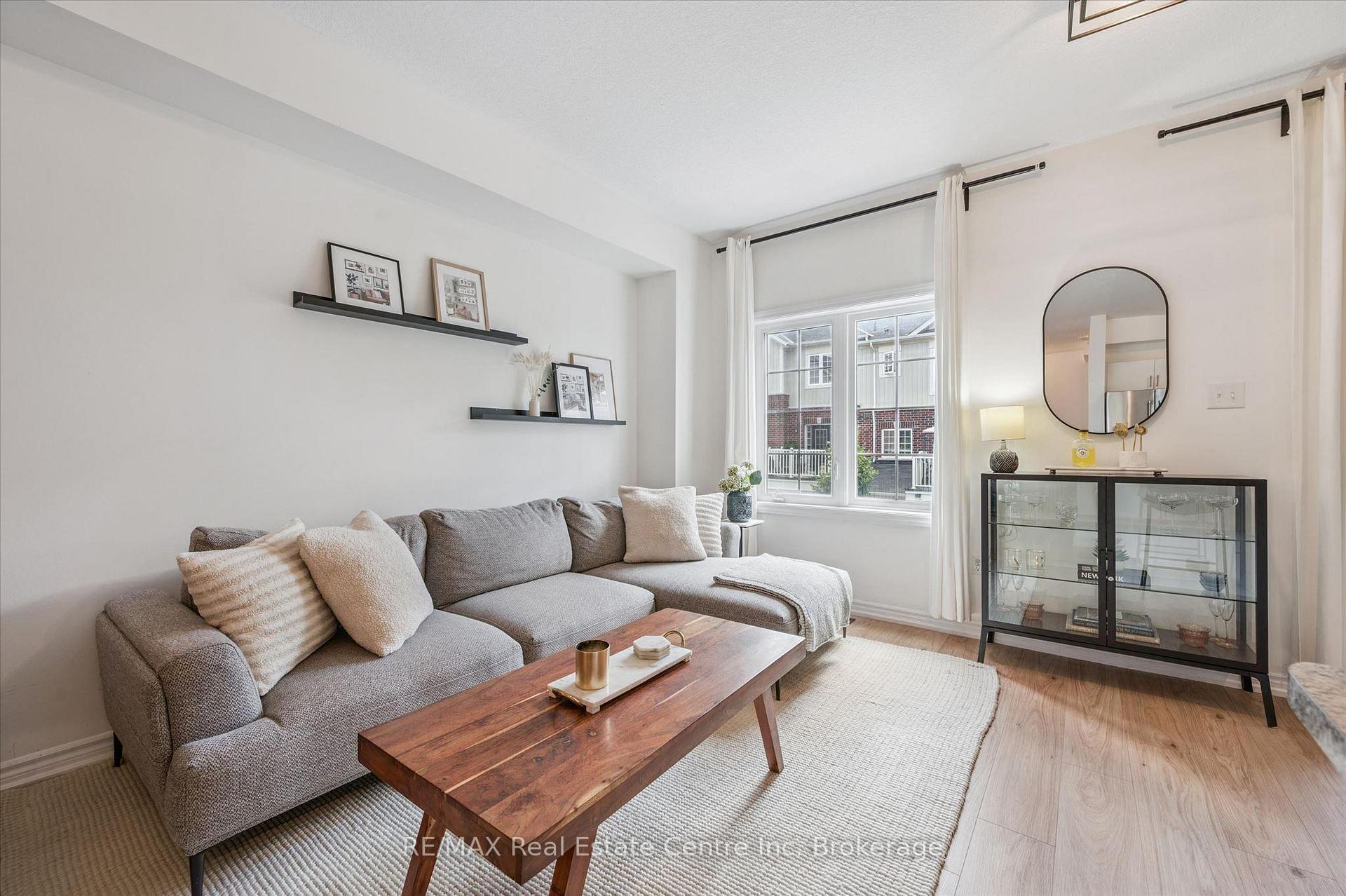 Photo 8 of Unit 30, 88 Decorso Drive, Guelph, Kortright East — HOMEH