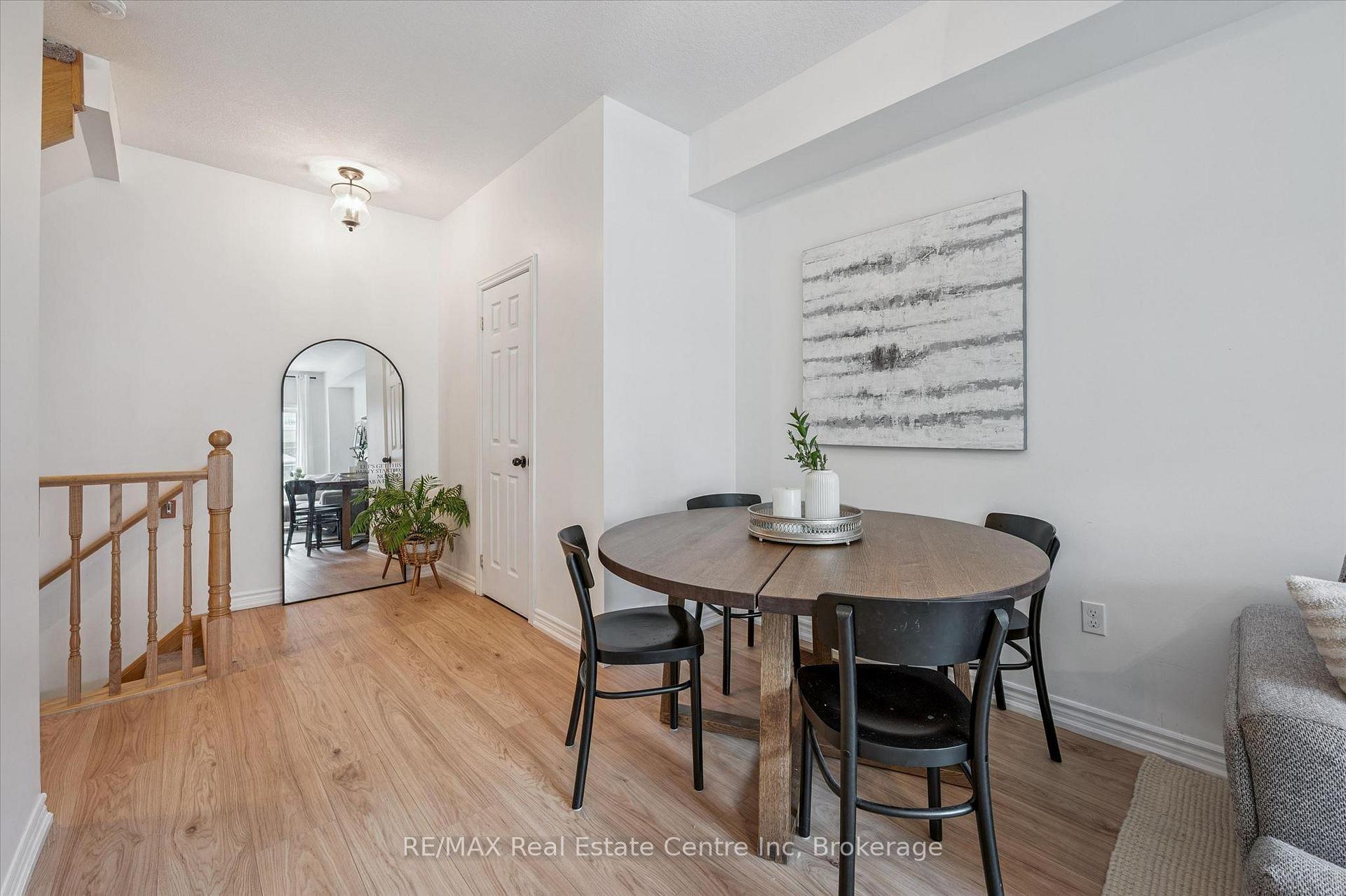 Photo 10 of Unit 30, 88 Decorso Drive, Guelph, Kortright East — HOMEH