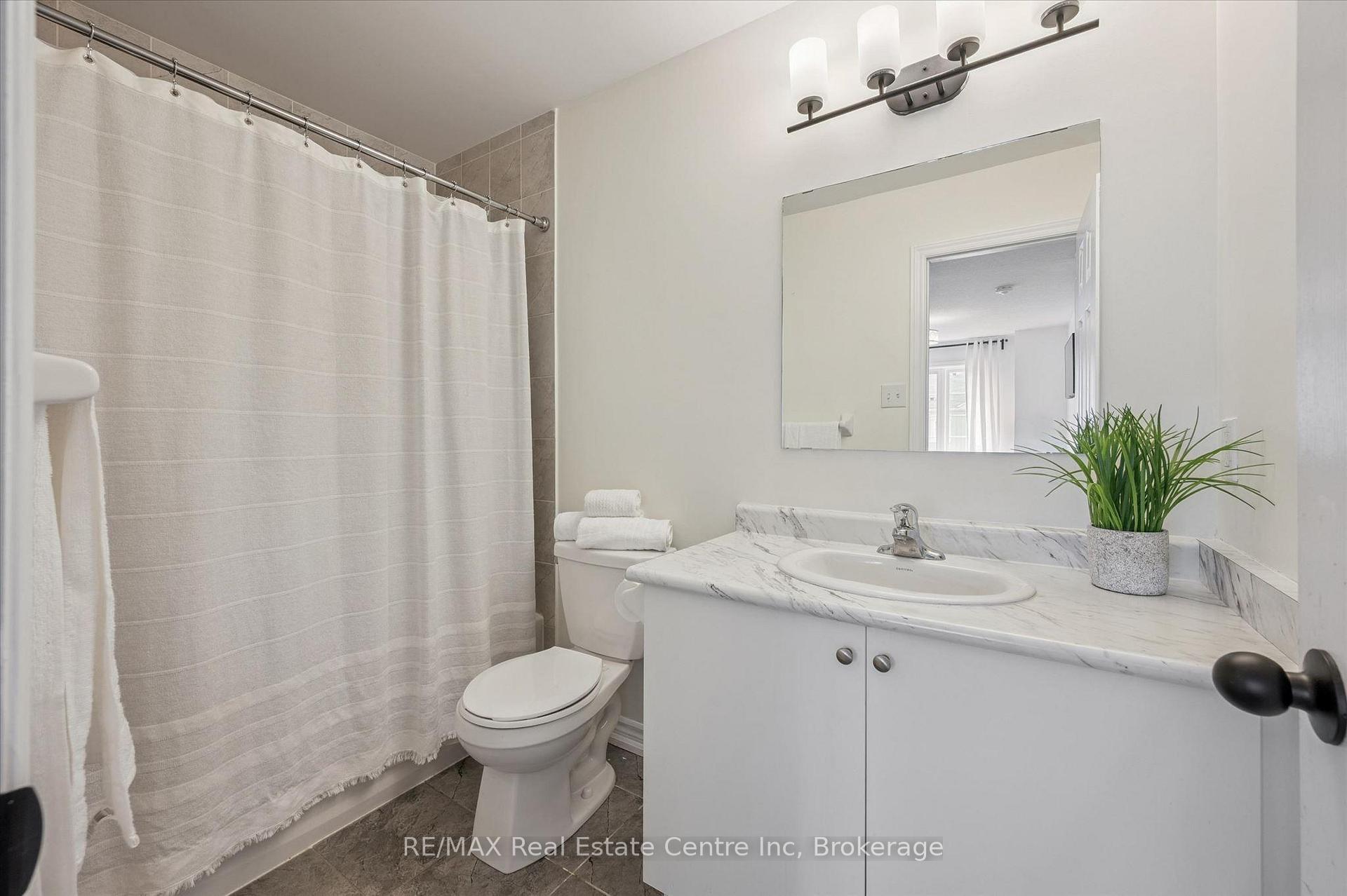 Photo 13 of Unit 30, 88 Decorso Drive, Guelph, Kortright East — HOMEH