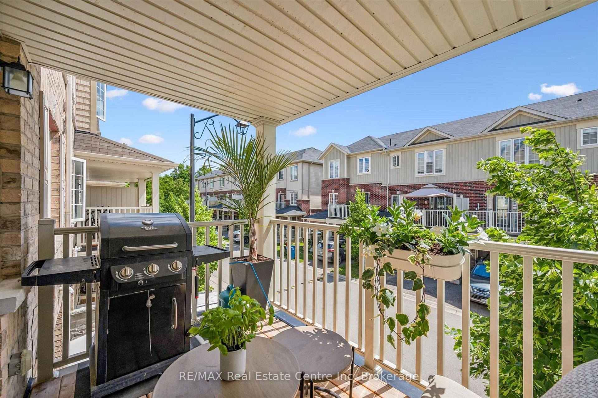 Photo 18 of Unit 30, 88 Decorso Drive, Guelph, Kortright East — HOMEH