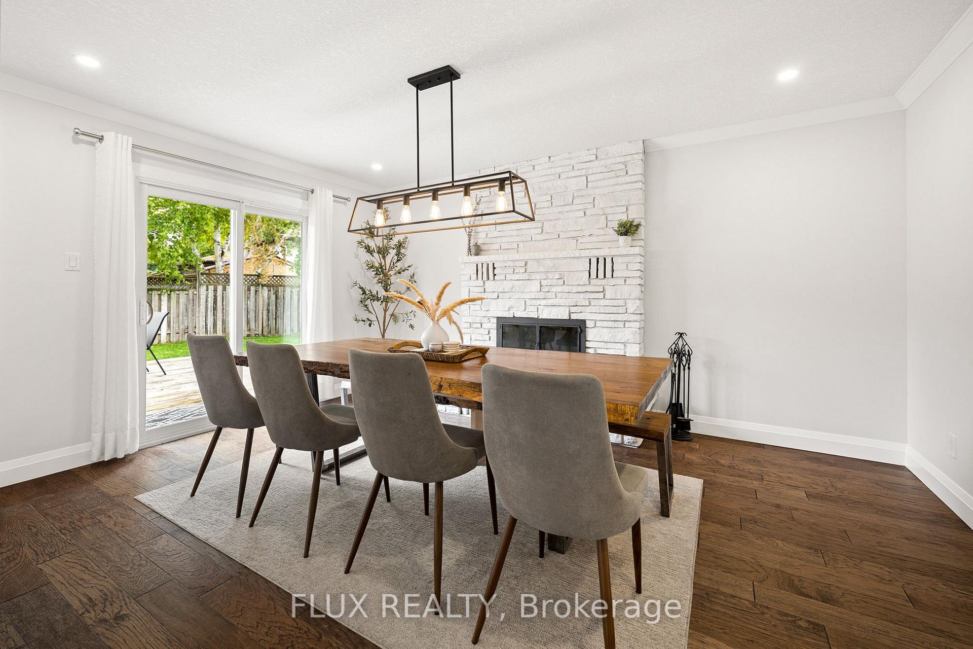Photo 14 of 125 Martinglen Crescent, Kitchener, Country Hills — HOMEH