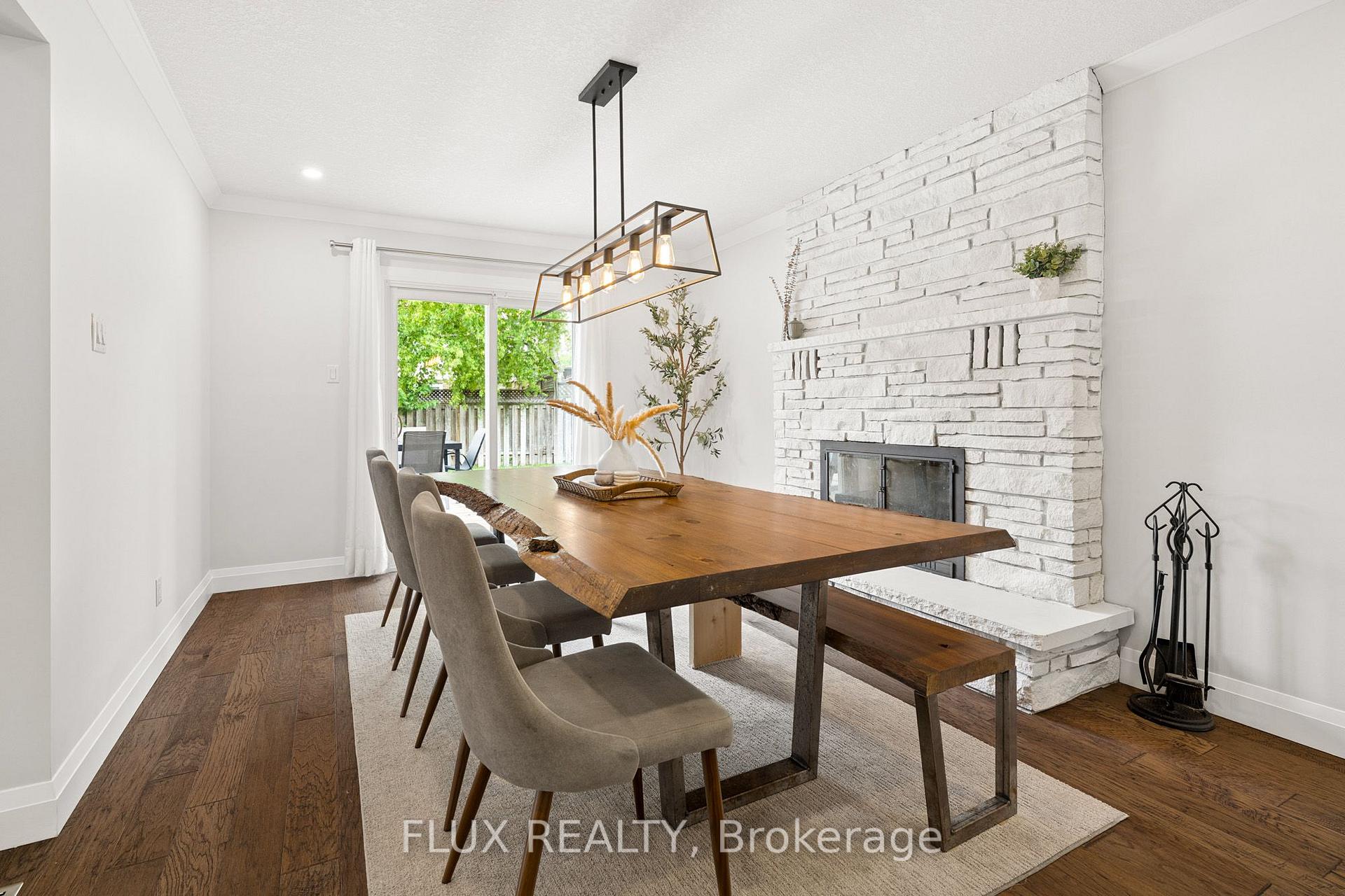 Photo 15 of 125 Martinglen Crescent, Kitchener, Country Hills — HOMEH