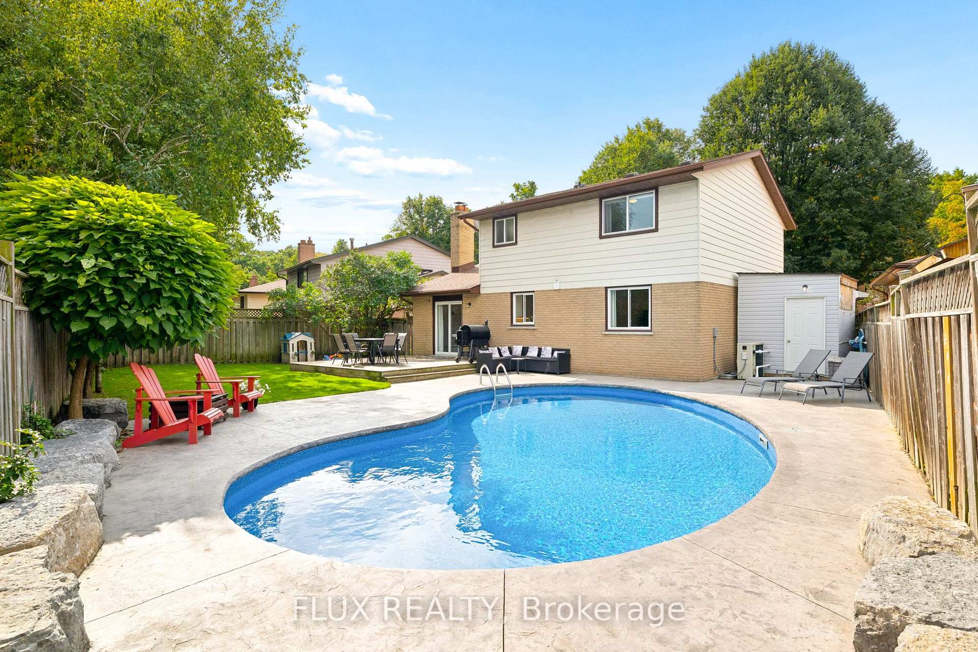 Photo 39 of 125 Martinglen Crescent, Kitchener, Country Hills — HOMEH