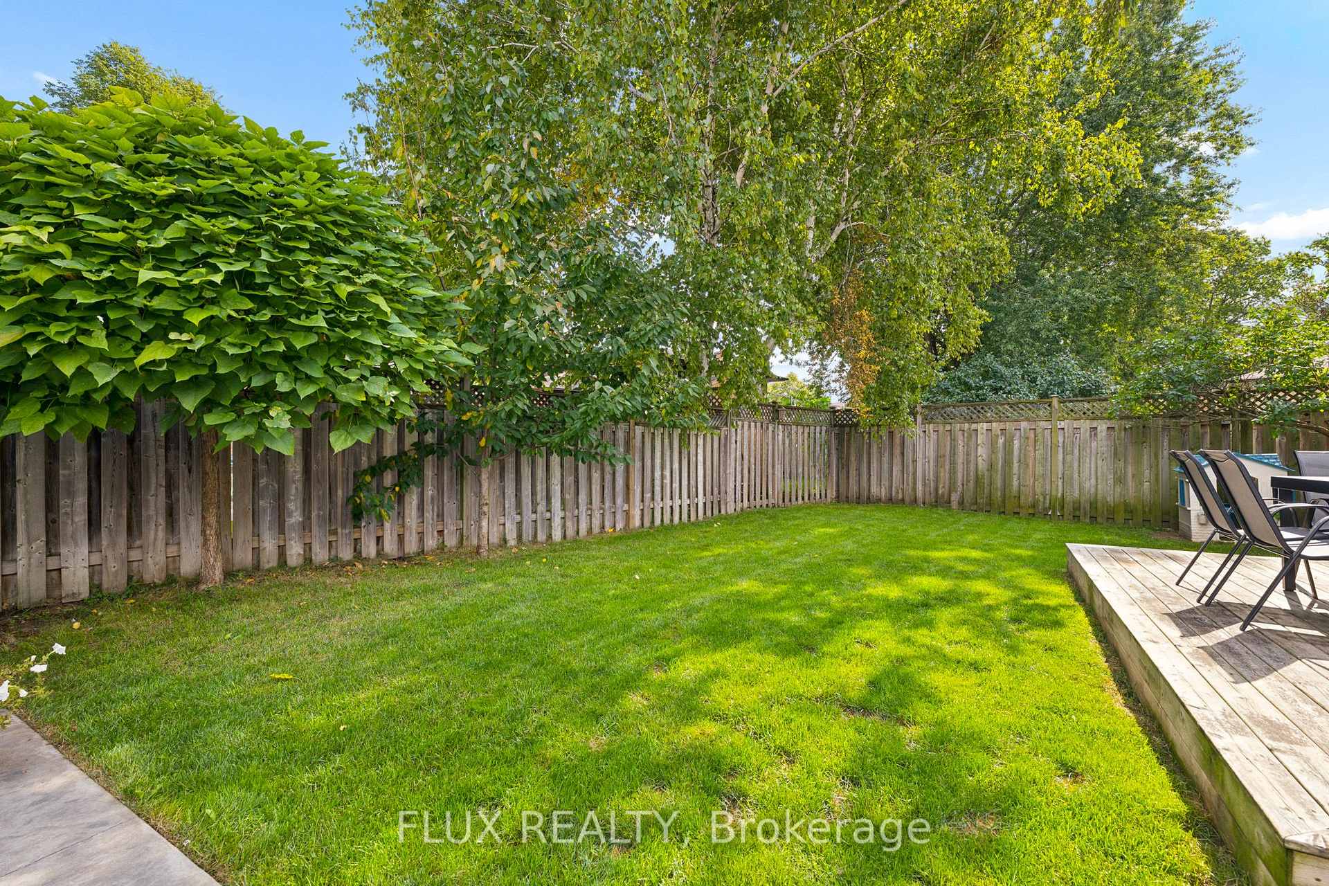 Photo 40 of 125 Martinglen Crescent, Kitchener, Country Hills — HOMEH