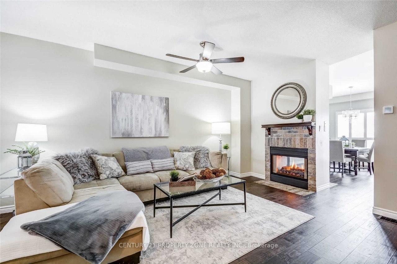Photo 4 of 130 Waller Street, Whitby, Rolling Acres — HOMEH