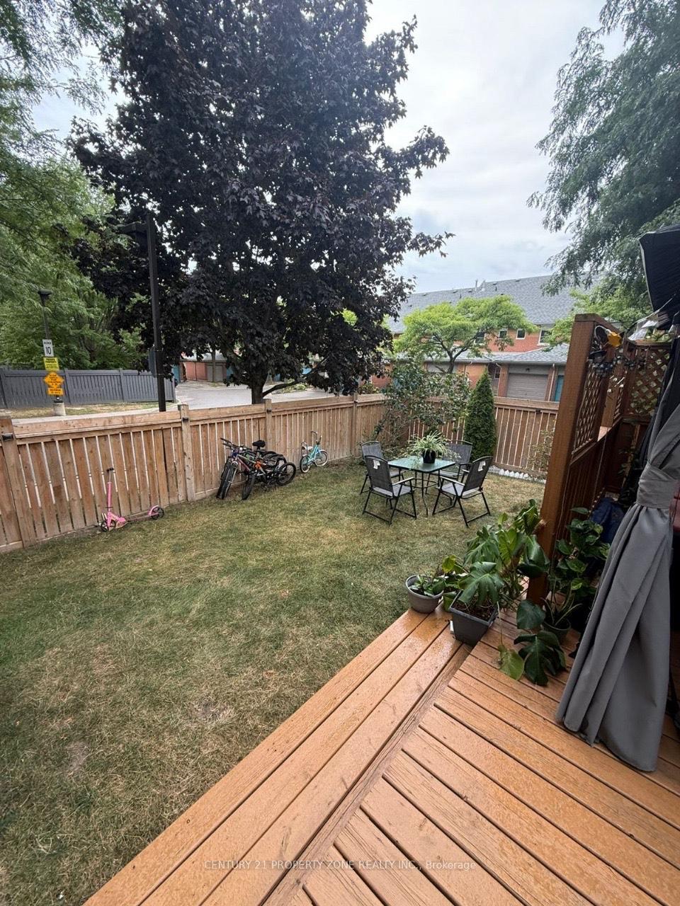 Photo 17 of 130 Waller Street, Whitby, Rolling Acres — HOMEH