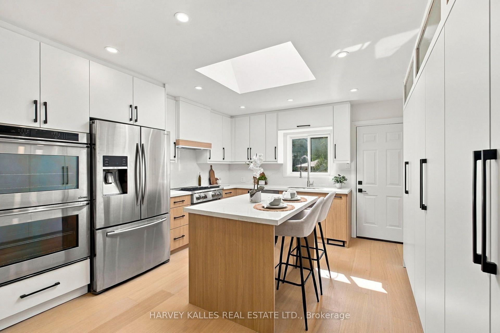 Photo 13 of 547 Melrose Avenue, Toronto, Bedford Park-Nortown — HOMEH