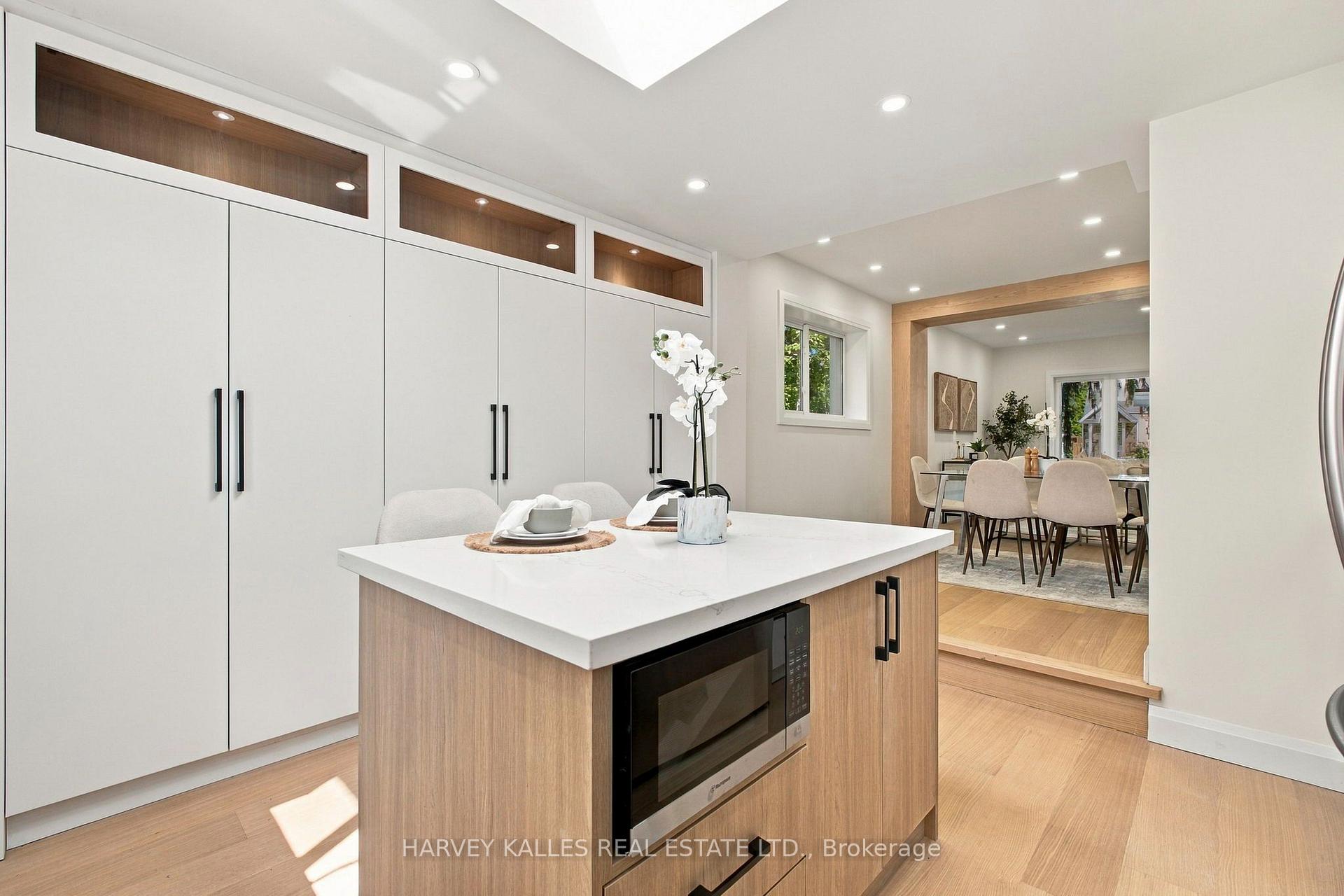 Photo 14 of 547 Melrose Avenue, Toronto, Bedford Park-Nortown — HOMEH