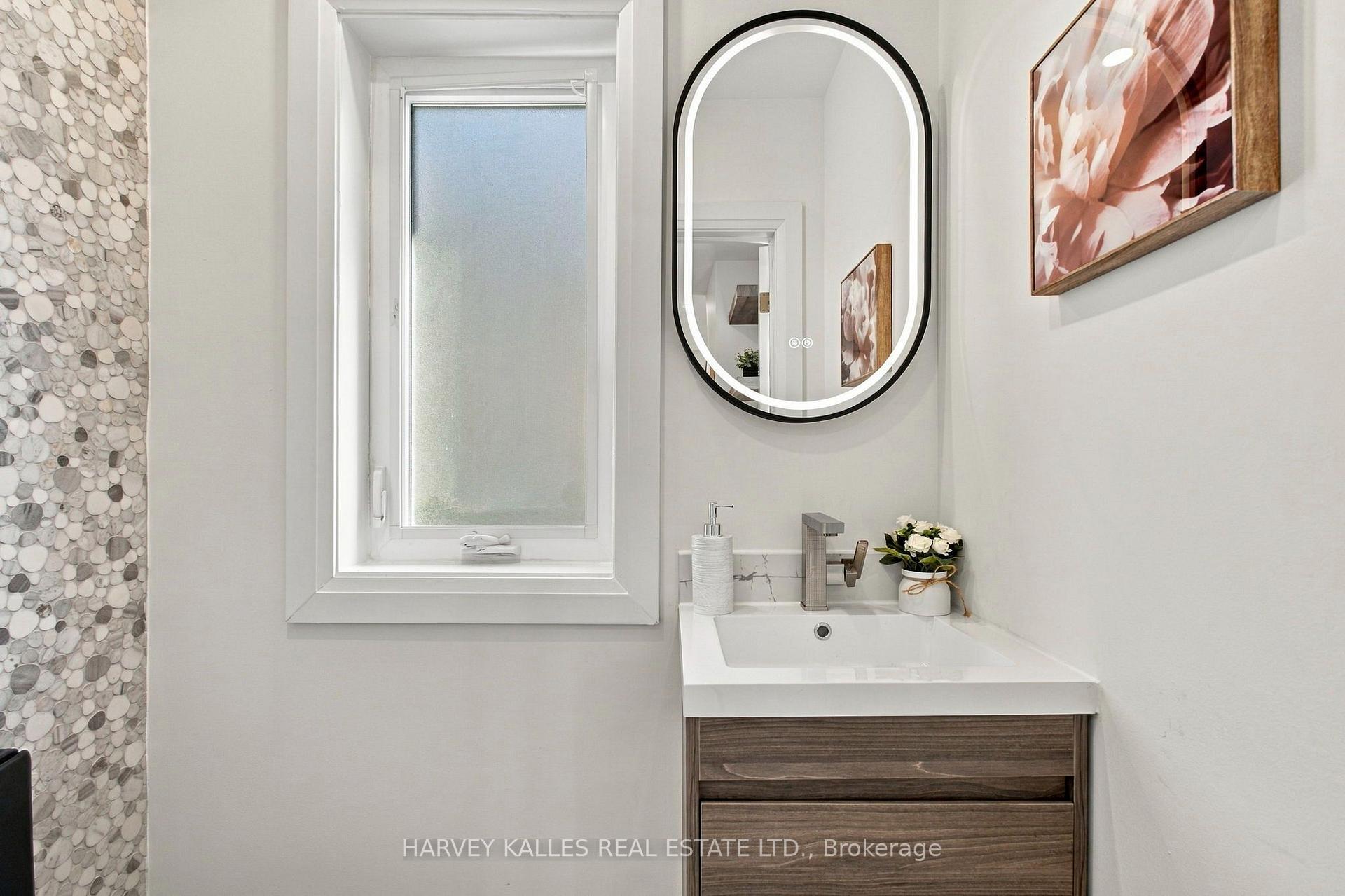 Photo 16 of 547 Melrose Avenue, Toronto, Bedford Park-Nortown — HOMEH