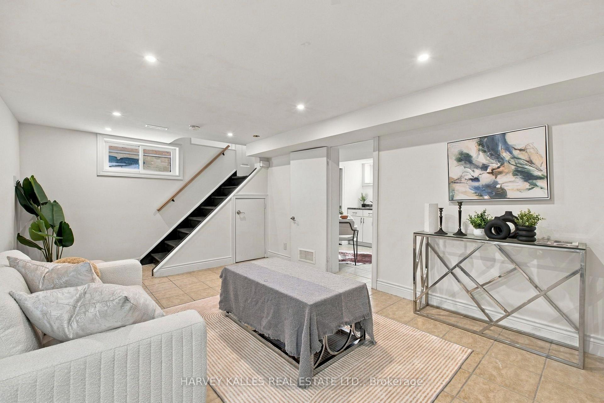 Photo 29 of 547 Melrose Avenue, Toronto, Bedford Park-Nortown — HOMEH