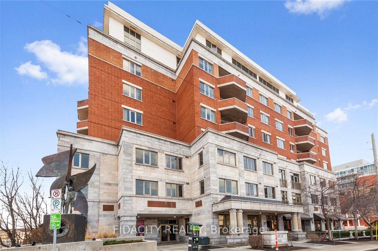 Photo of Unit 302, 320 Mcleod Street