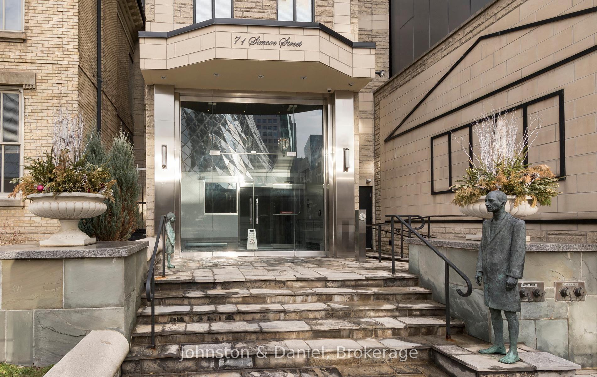 Photo 3 of Unit 2601, 71 Simcoe Street, Toronto, Bay Street Corridor — HOMEH