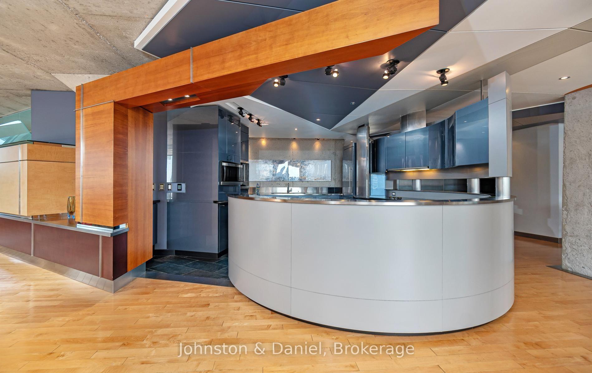 Photo 10 of Unit 2601, 71 Simcoe Street, Toronto, Bay Street Corridor — HOMEH