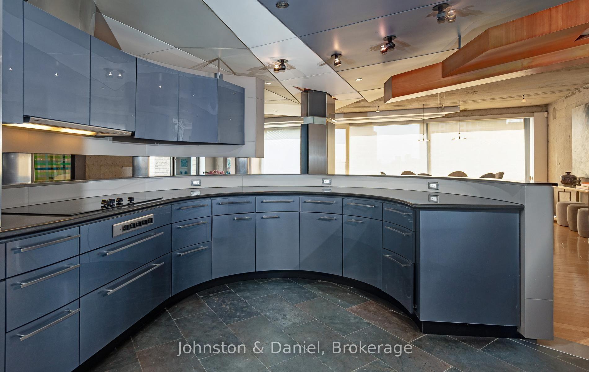 Photo 12 of Unit 2601, 71 Simcoe Street, Toronto, Bay Street Corridor — HOMEH